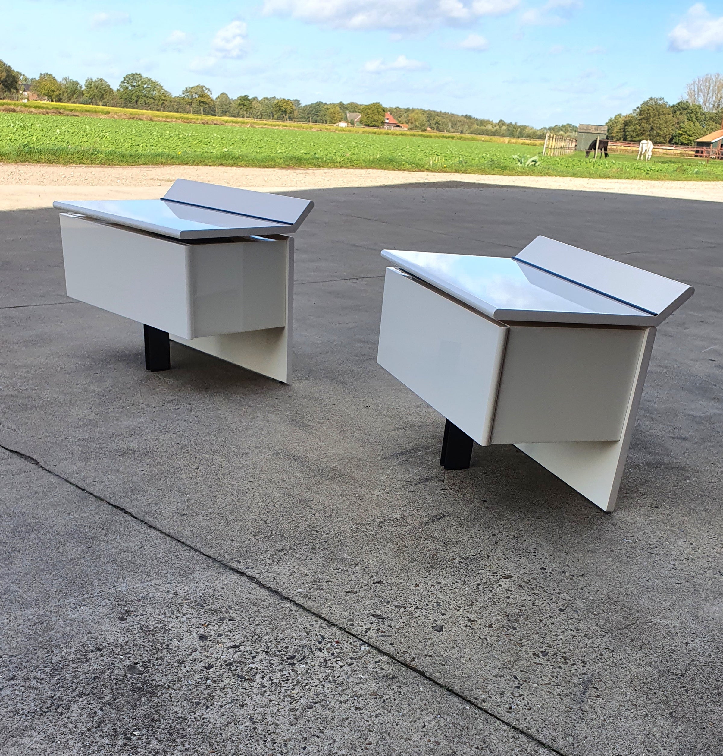 2 B&B Italia Bedside tables