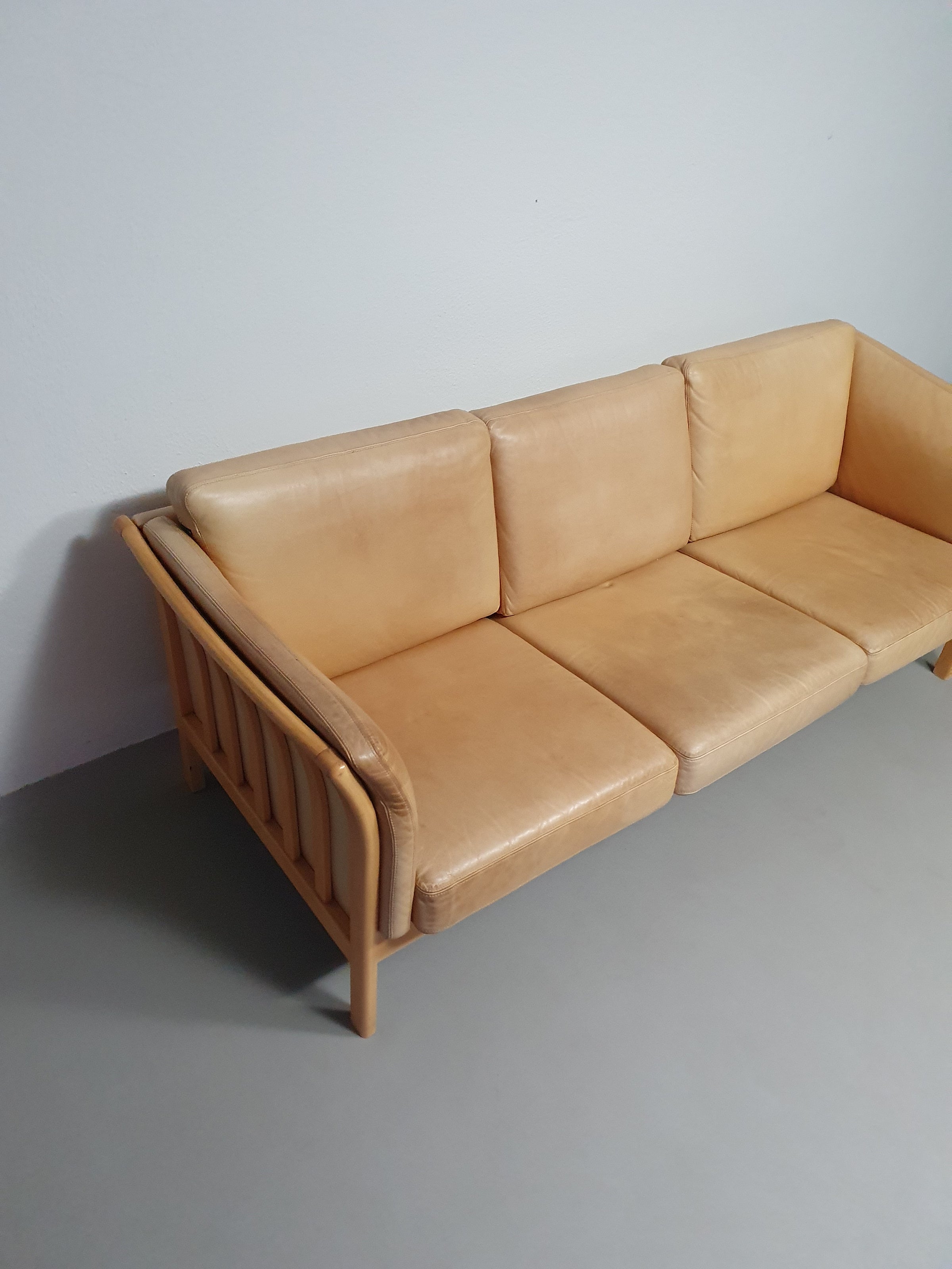 Leather Skalma 3 seat sofa / model Asmara