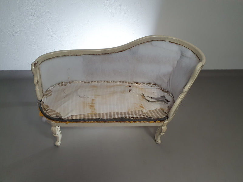 Beautiful old Art Noveau , unfinished Frenche canapé / chaise longue with gooseneck armrests