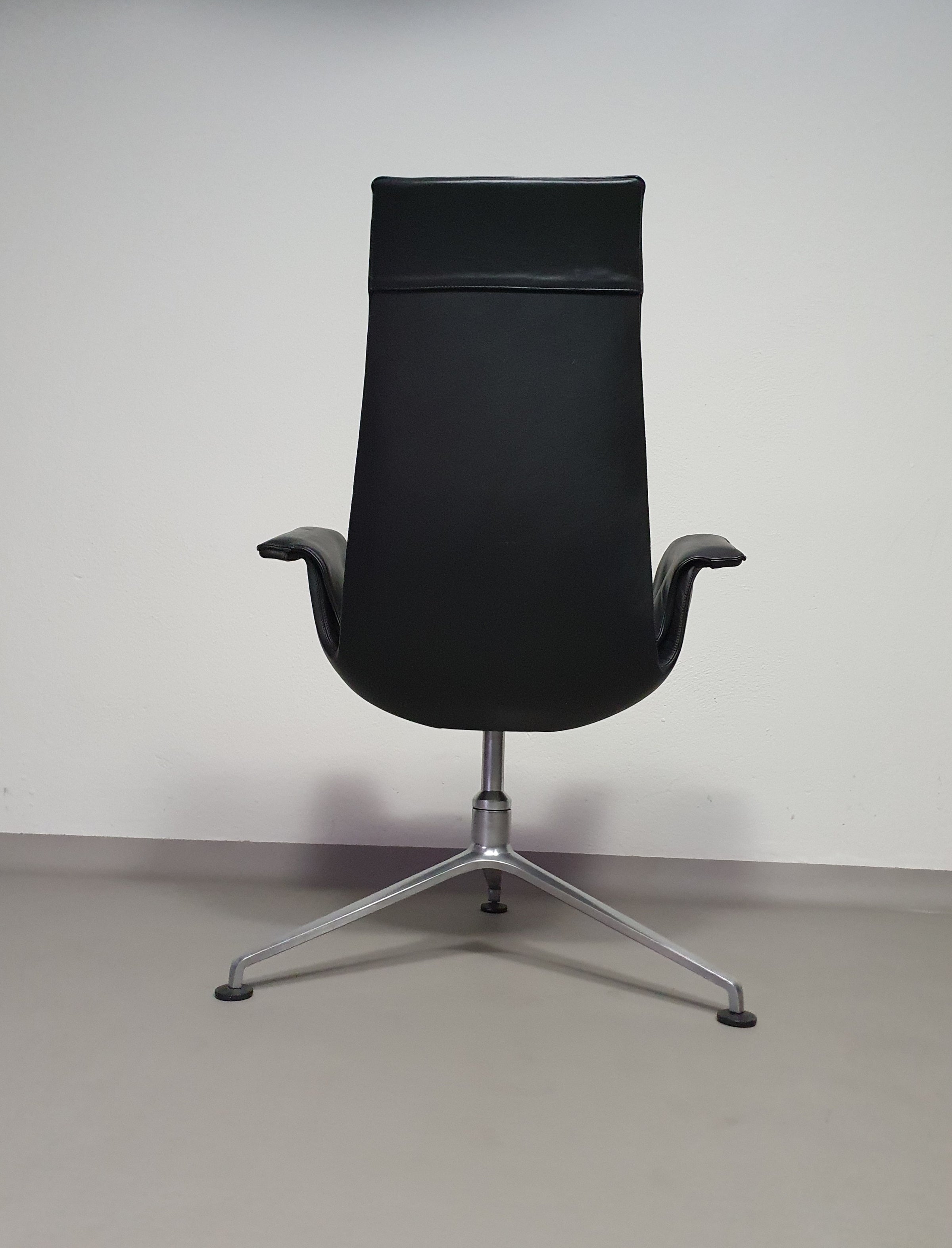 3 x high back Fabricius tulip chair for Kill International