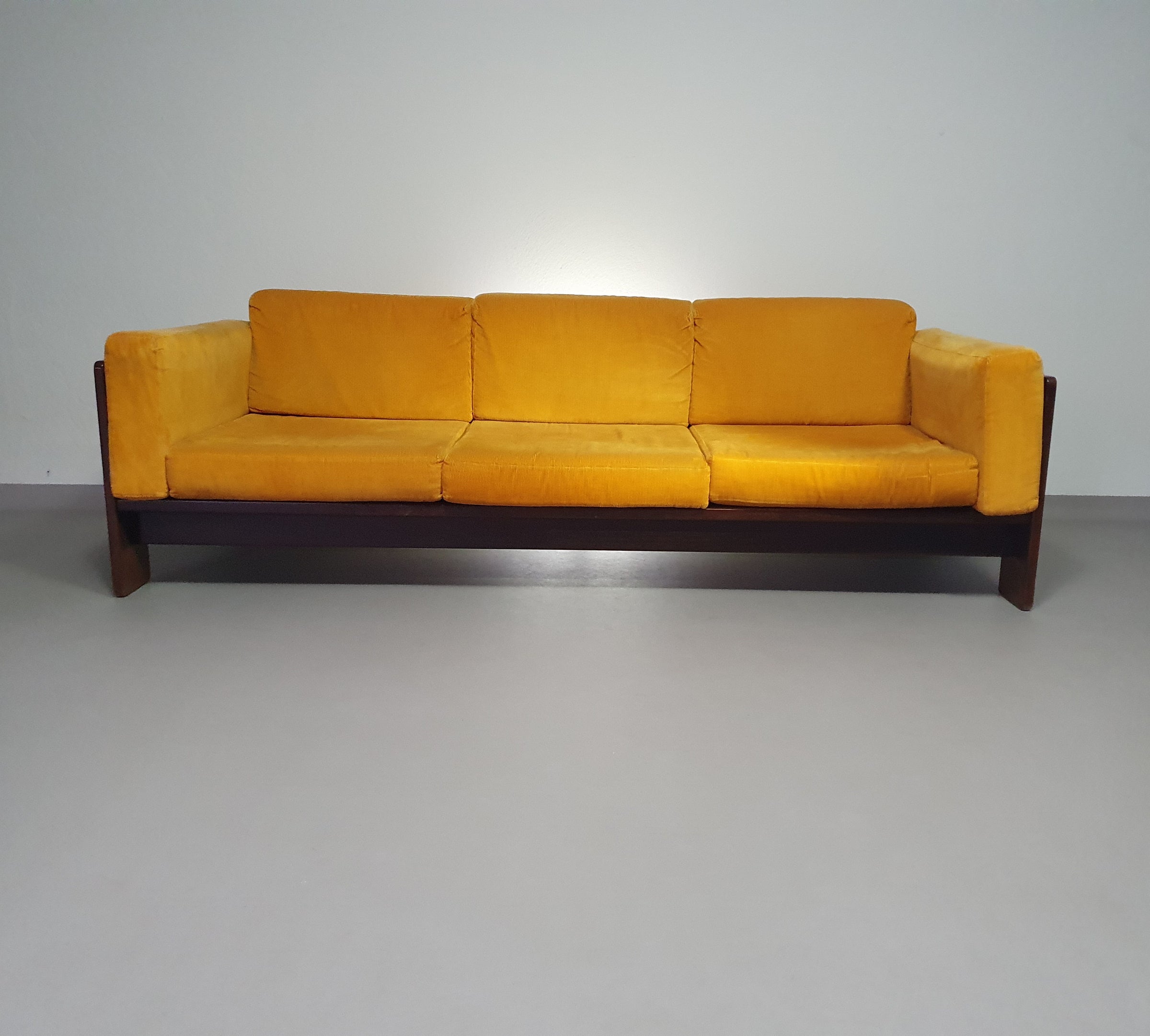 3 Seater Bastiano Sofa by Afra & Tobia Scarpa for Gavina 60s / original Corduroy upholstery. Very good condition.