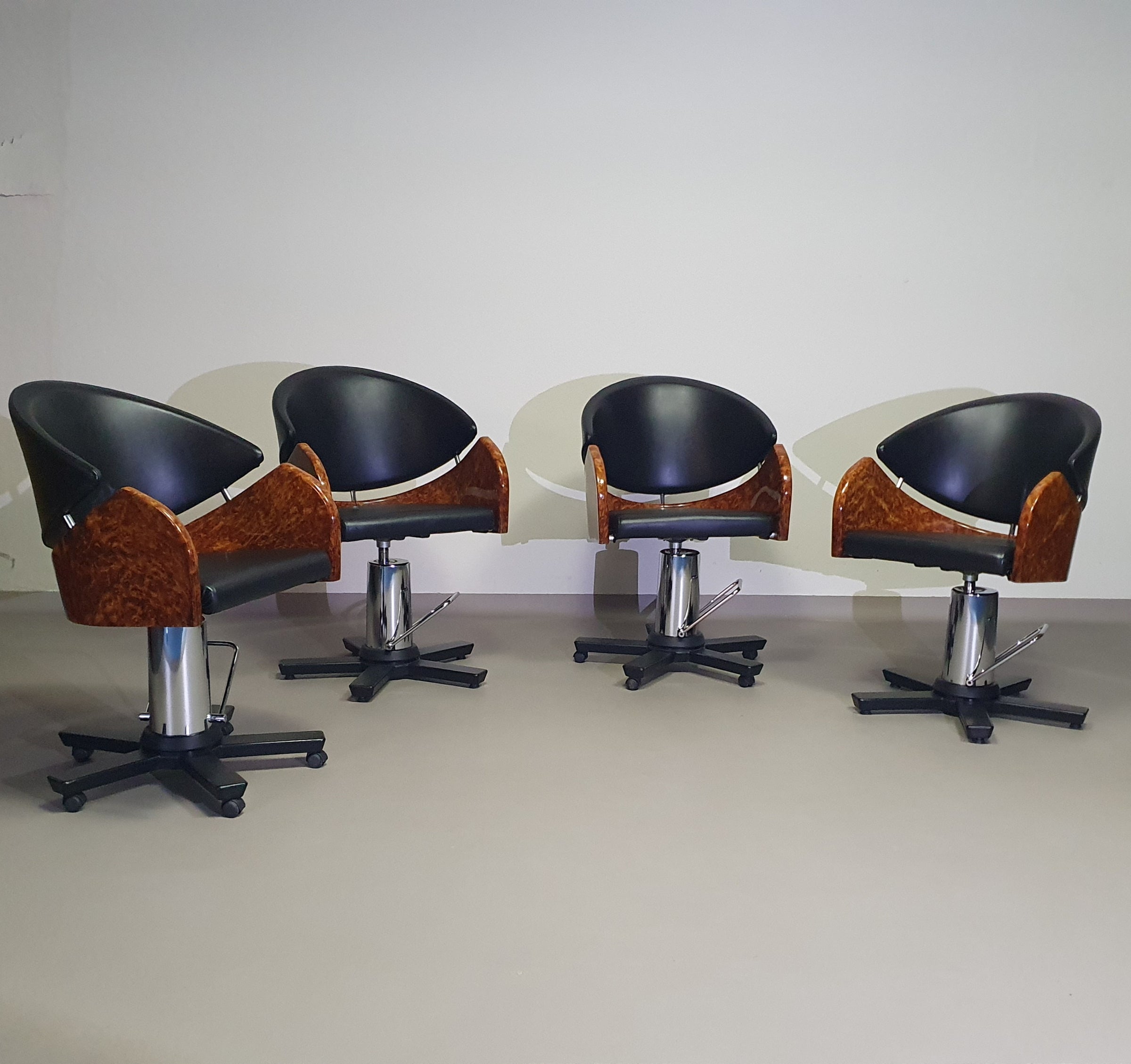 4 x '80s Italian barber chair, height adjustable