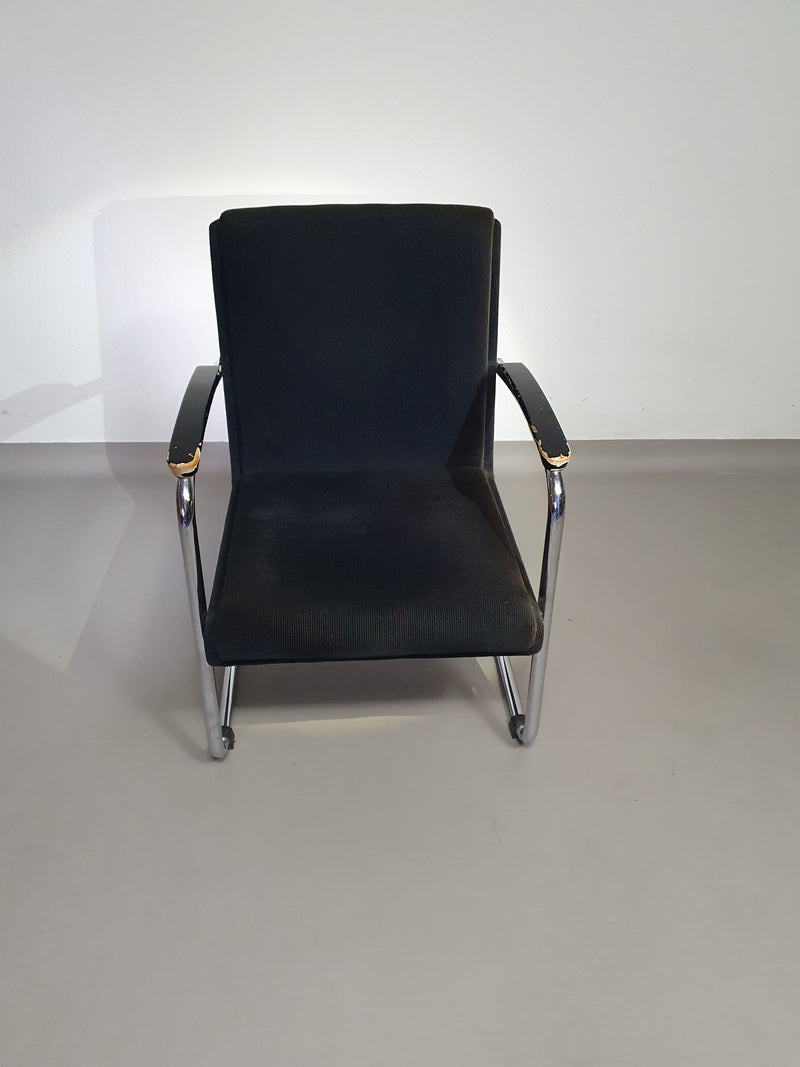 Tubular frame arm chair. With corduroy fabric. Fana Metaal Rotterdam