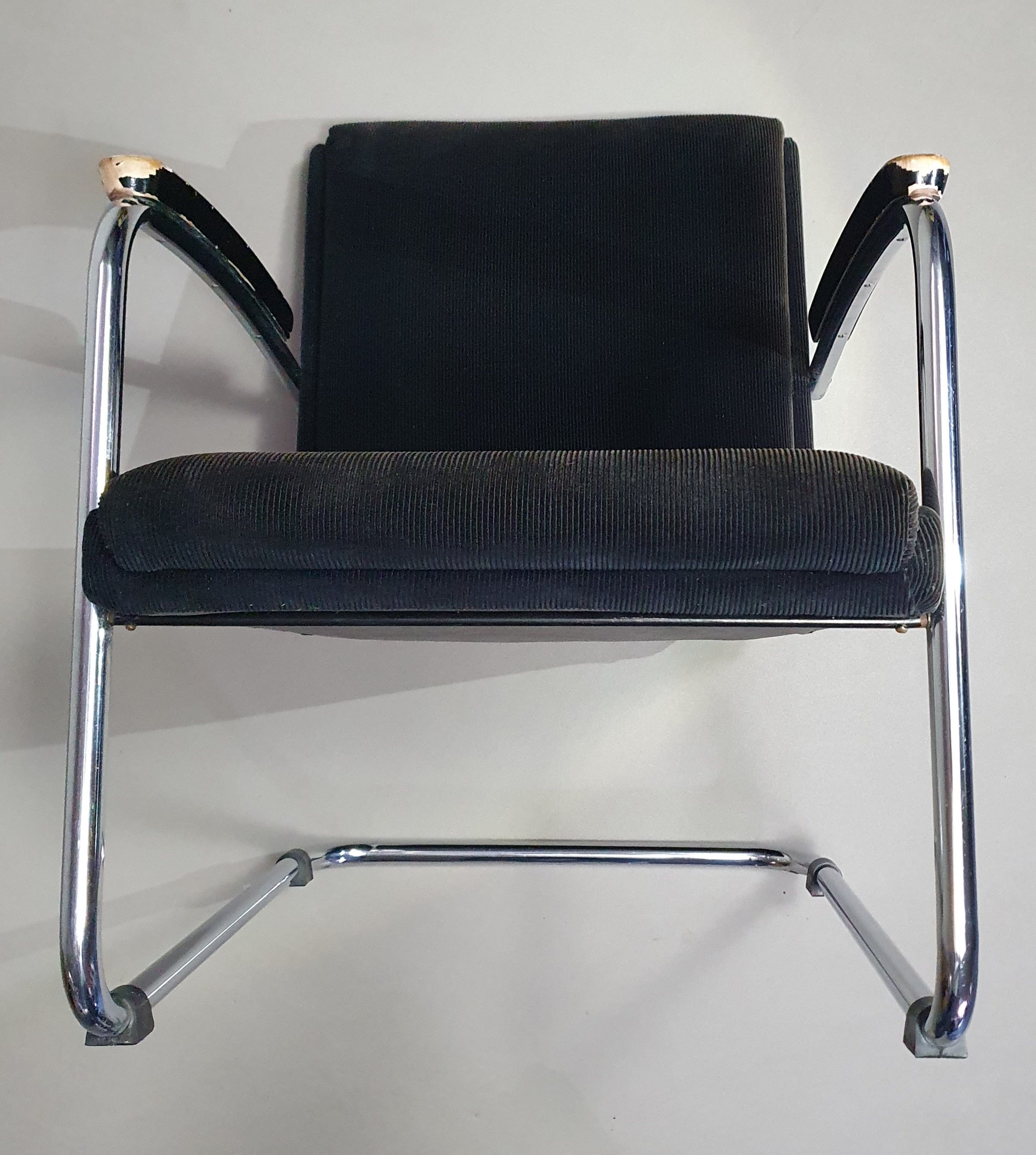 Tubular frame arm chair. With corduroy fabric. Fana Metaal Rotterdam