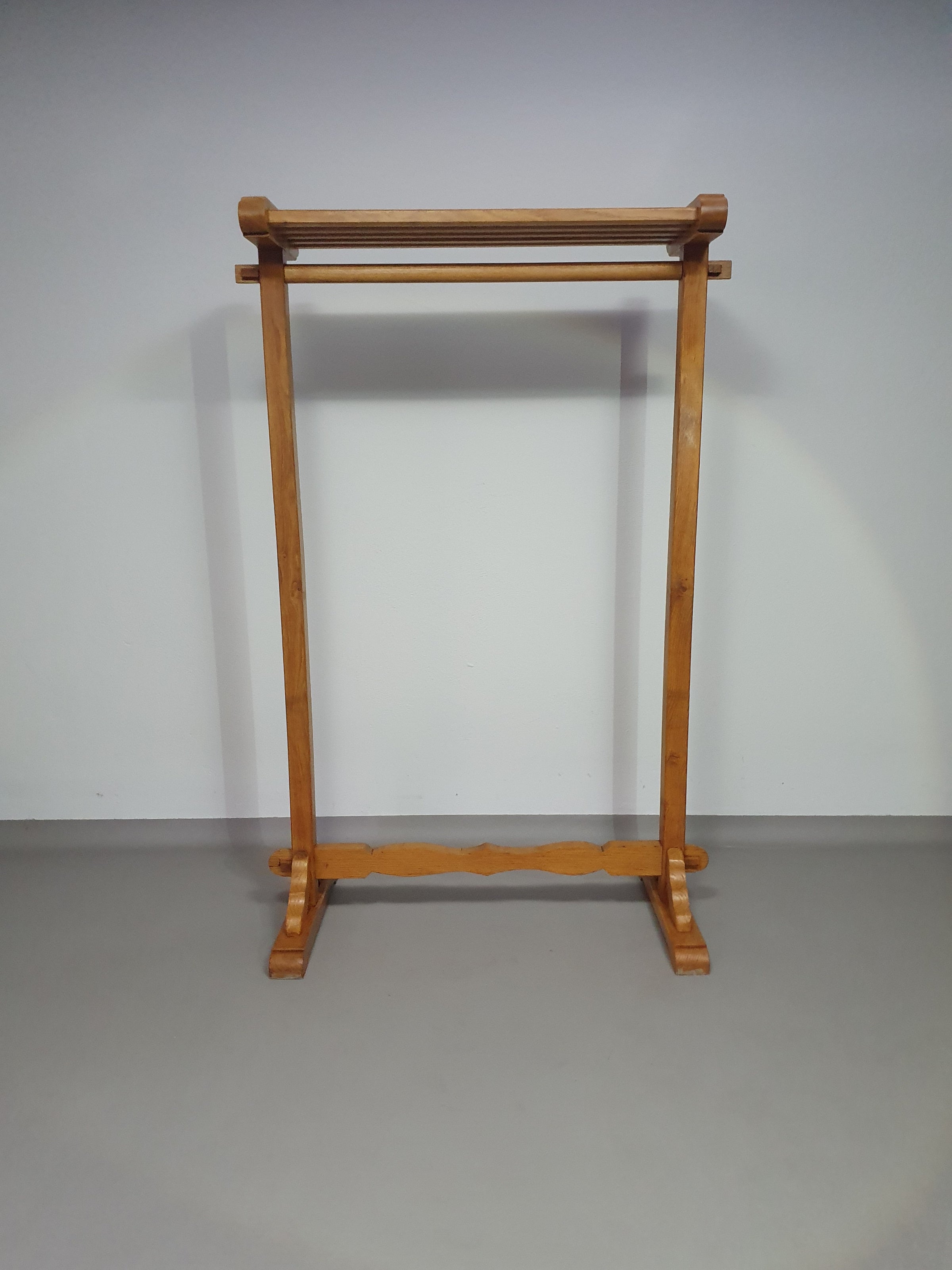 Floor oak coat rack 172 x 110 x depth 55