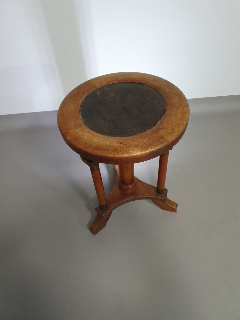 Antic piano stool regency style