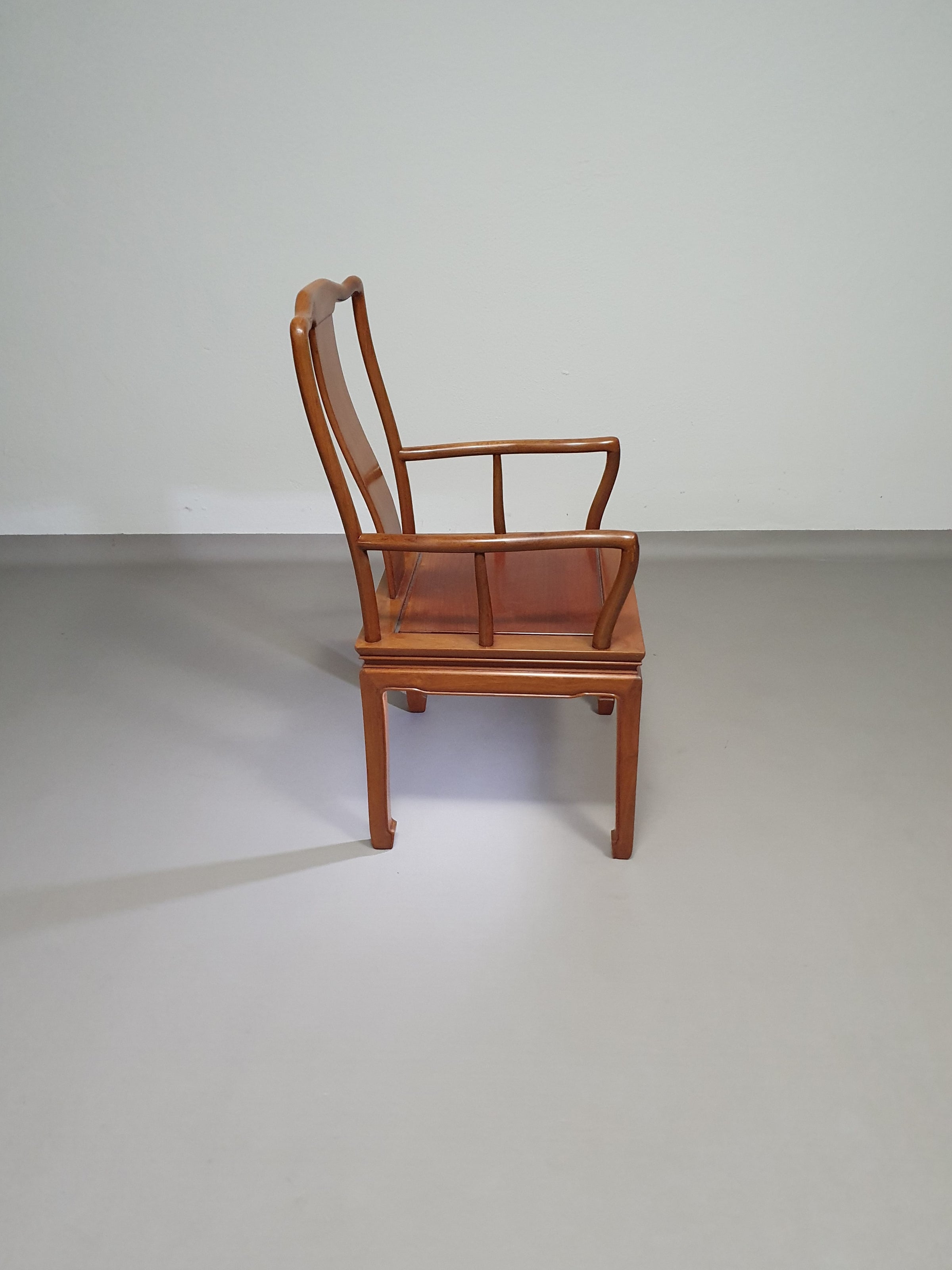 Vintage Chinese Ming rosewood chair.