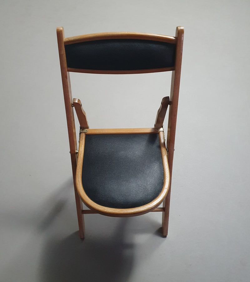 Vintage midcentury folding chair