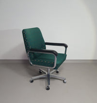 Office chair with armrests / turnable / not height adjustable