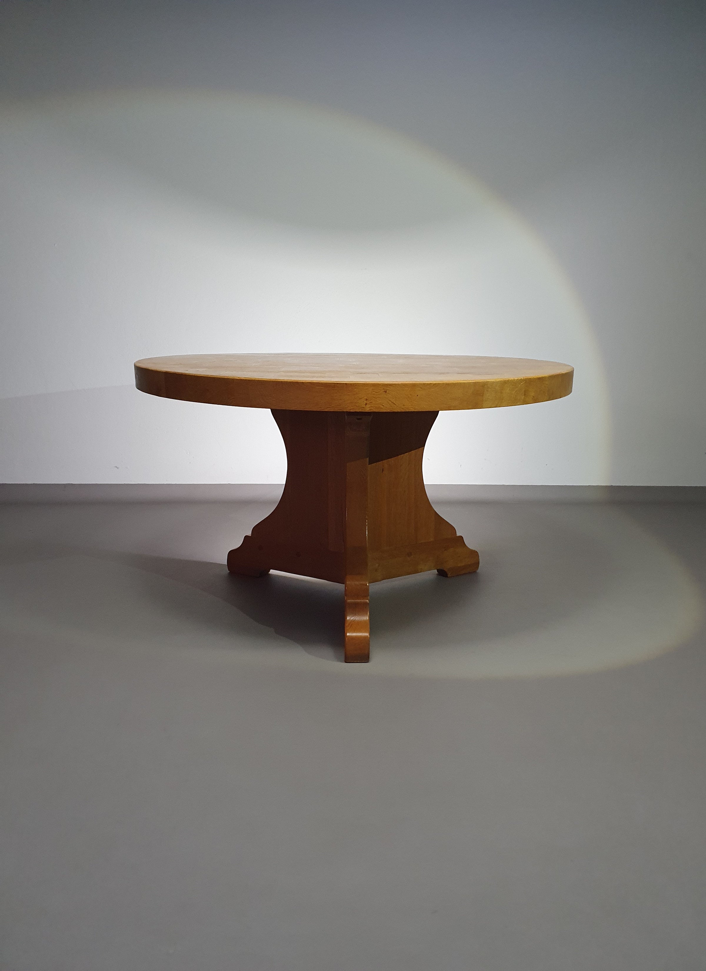 Blonde oakwood brutalist dining table 1970's