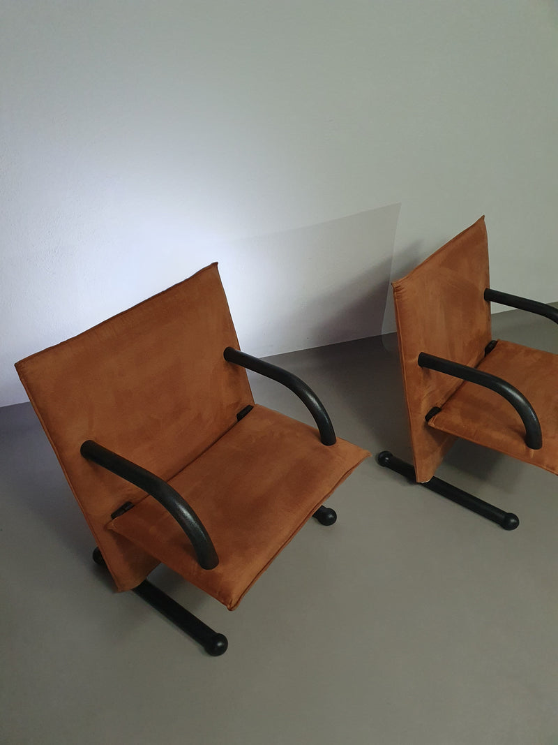 2 x Designed by Burkhard Vogtherr. Manufactured by Arflex in Italy. Post-Modern ’T-Line’ armchair