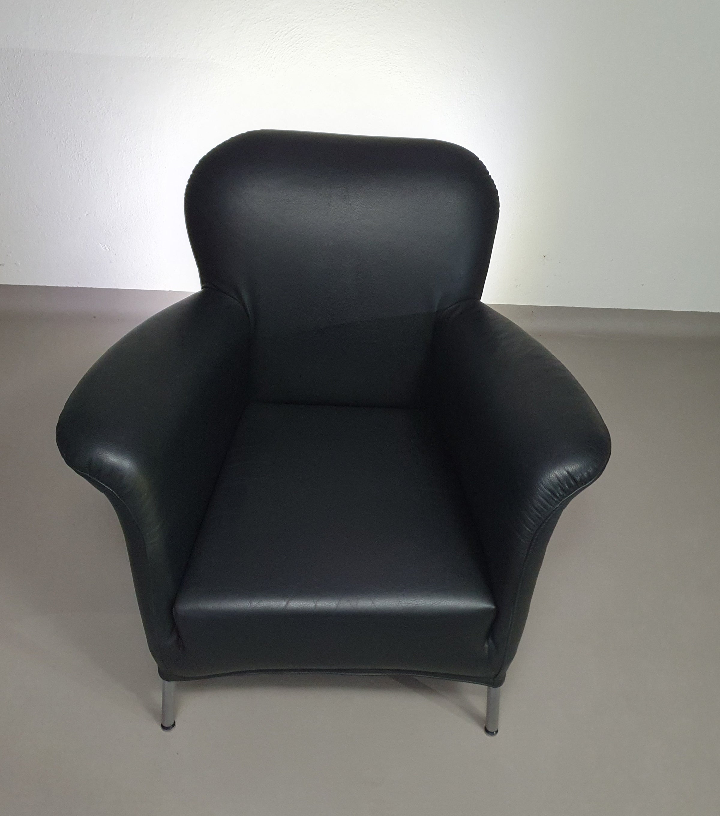 3 x rare Fauteuil/ model Turn /black leather / Bert Plantagie in mint condition.