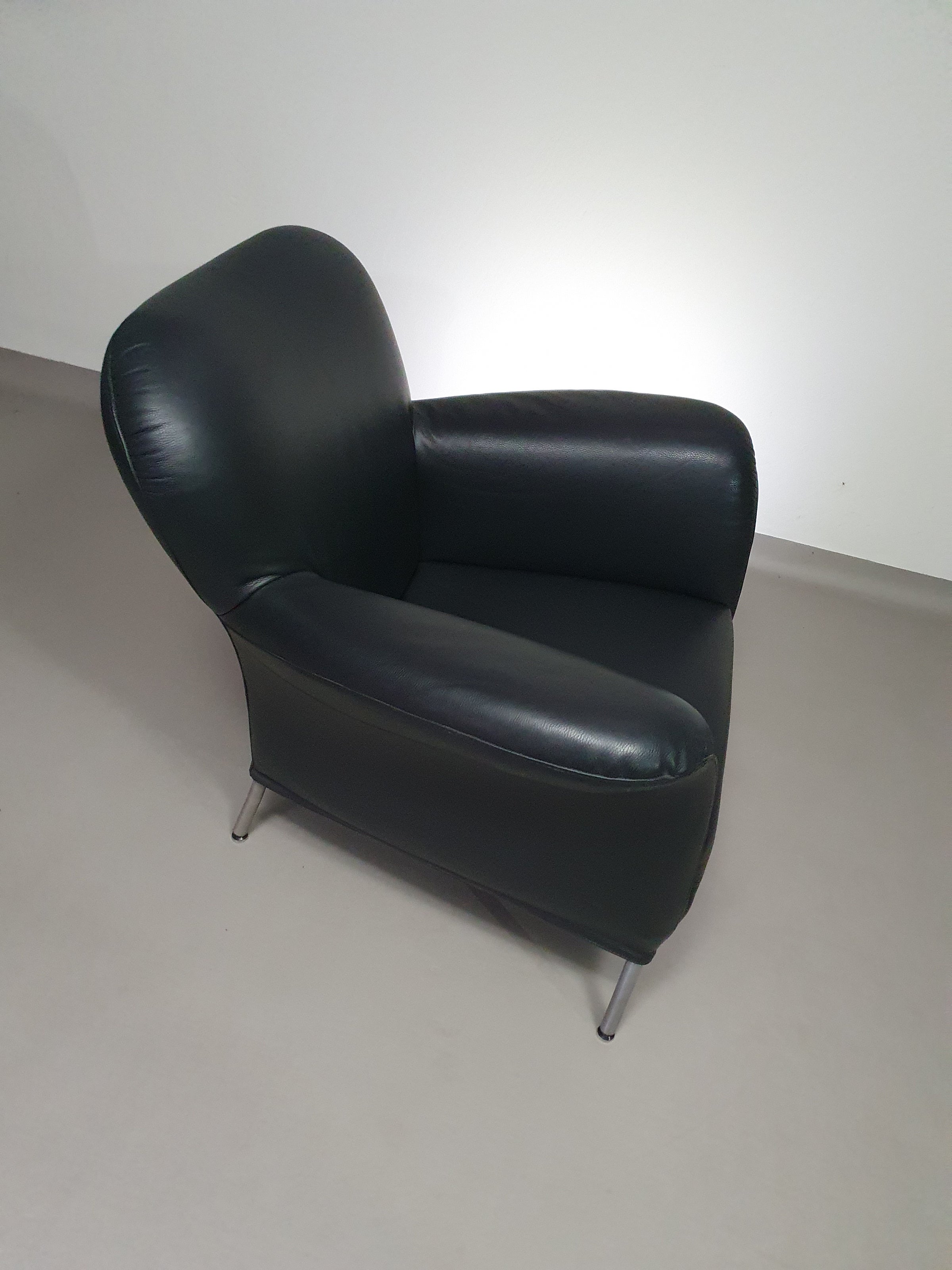 3 x rare Fauteuil/ model Turn /black leather / Bert Plantagie in mint condition.