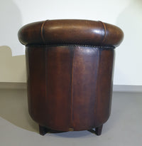 Beautiful subtly designed sheep leather club chair / sofa from the Joris brand.