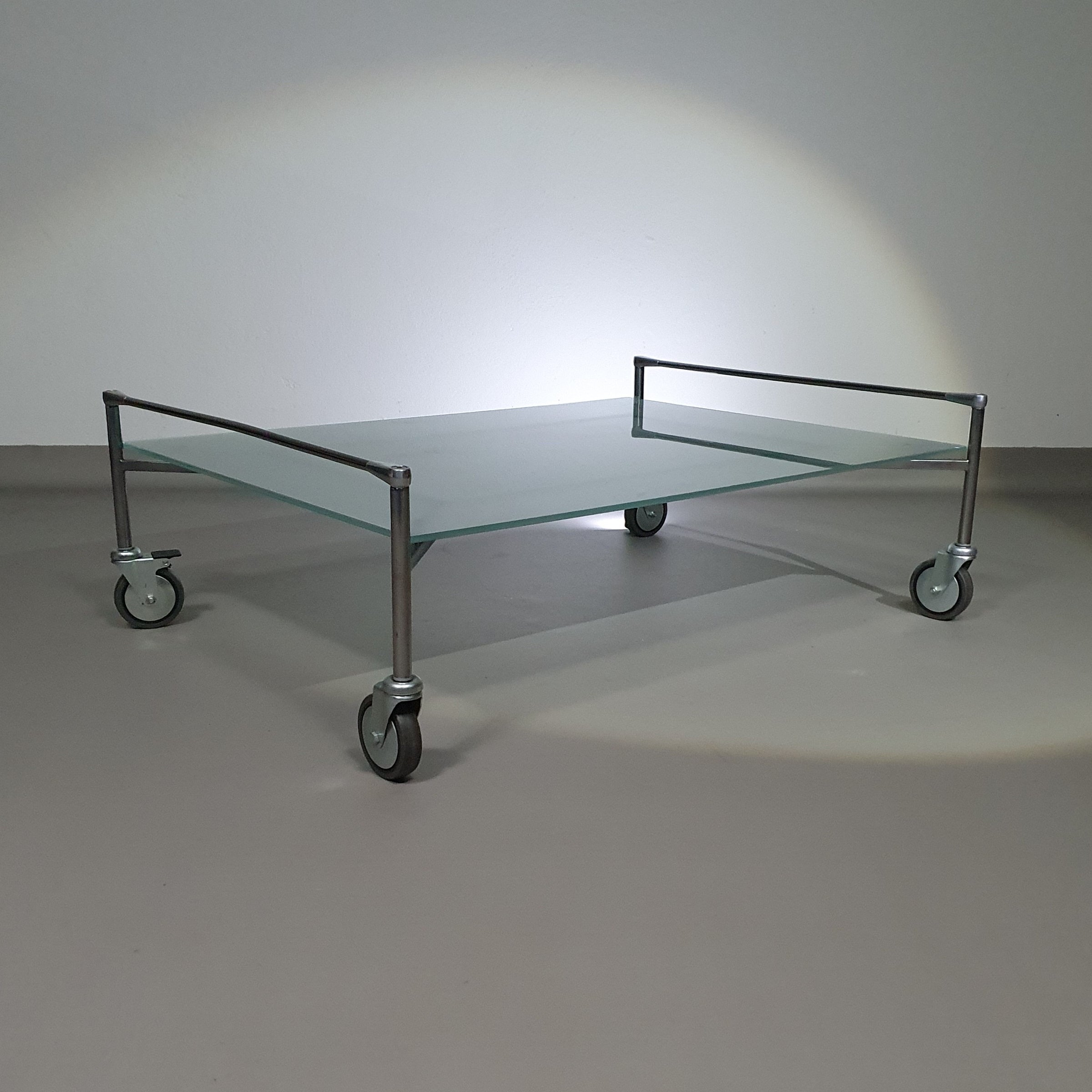 Driade Free Man 2 Glass Table

By M. Zanuso