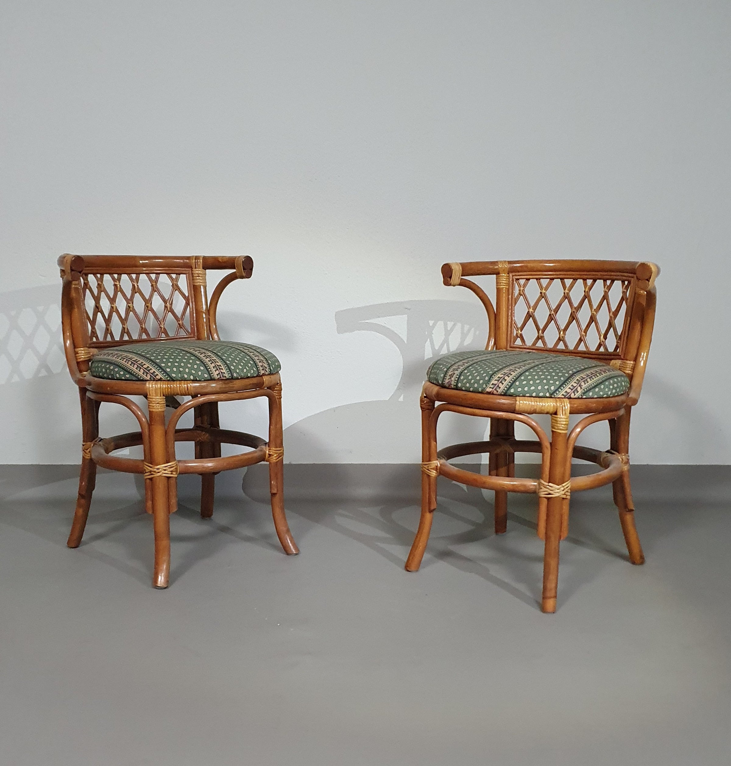 Rattan / bamboo Balcony side table / chairs set 1970s.