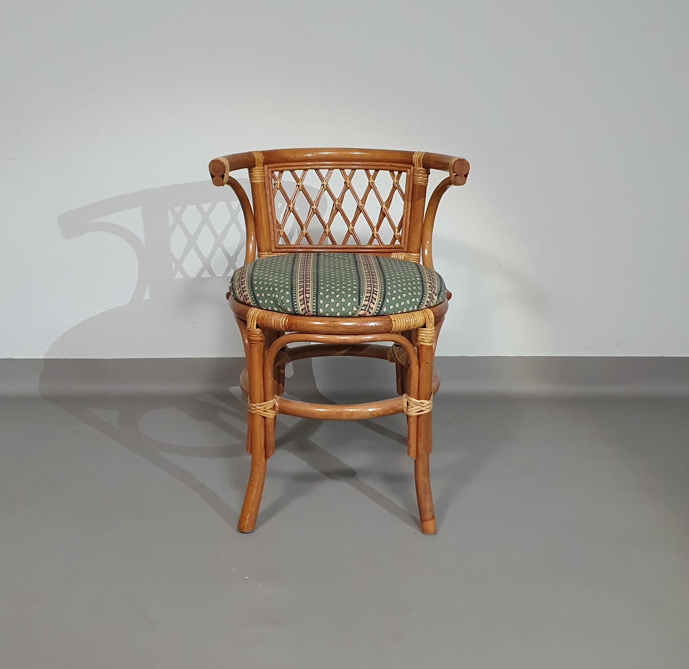 Rattan / bamboo Balcony side table / chairs set 1970s.