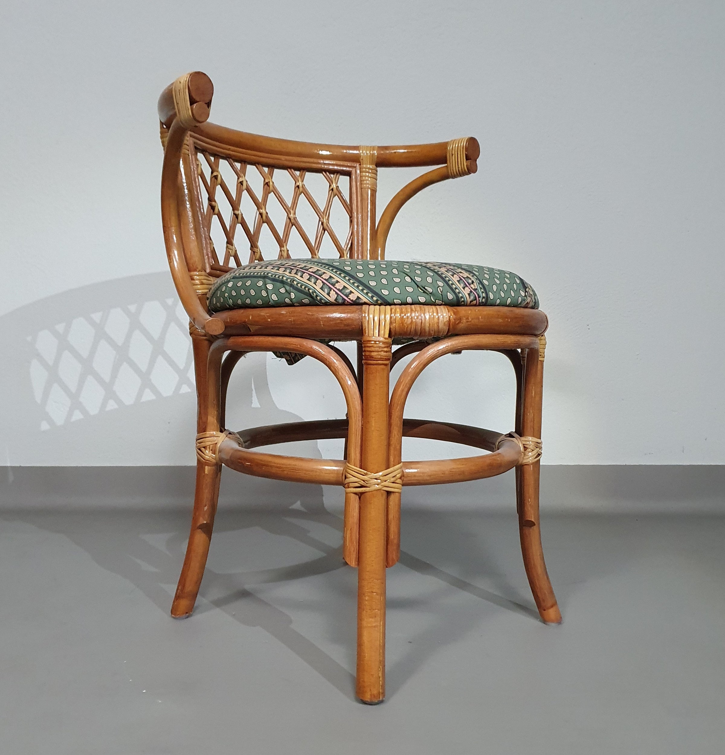 Rattan / bamboo Balcony side table / chairs set 1970s.