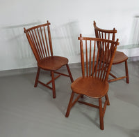 De Ster Geldermalsen Spindle Back dining chair 6 x in solid Oak. With a small carved decoration in the back rest.
1960s