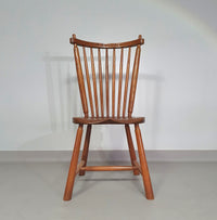 De Ster Geldermalsen Spindle Back dining chair 6 x in solid Oak. With a small carved decoration in the back rest.
1960s