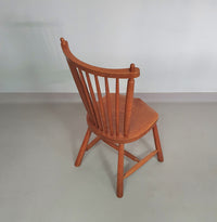 De Ster Geldermalsen Spindle Back dining chair 6 x in solid Oak. With a small carved decoration in the back rest.
1960s