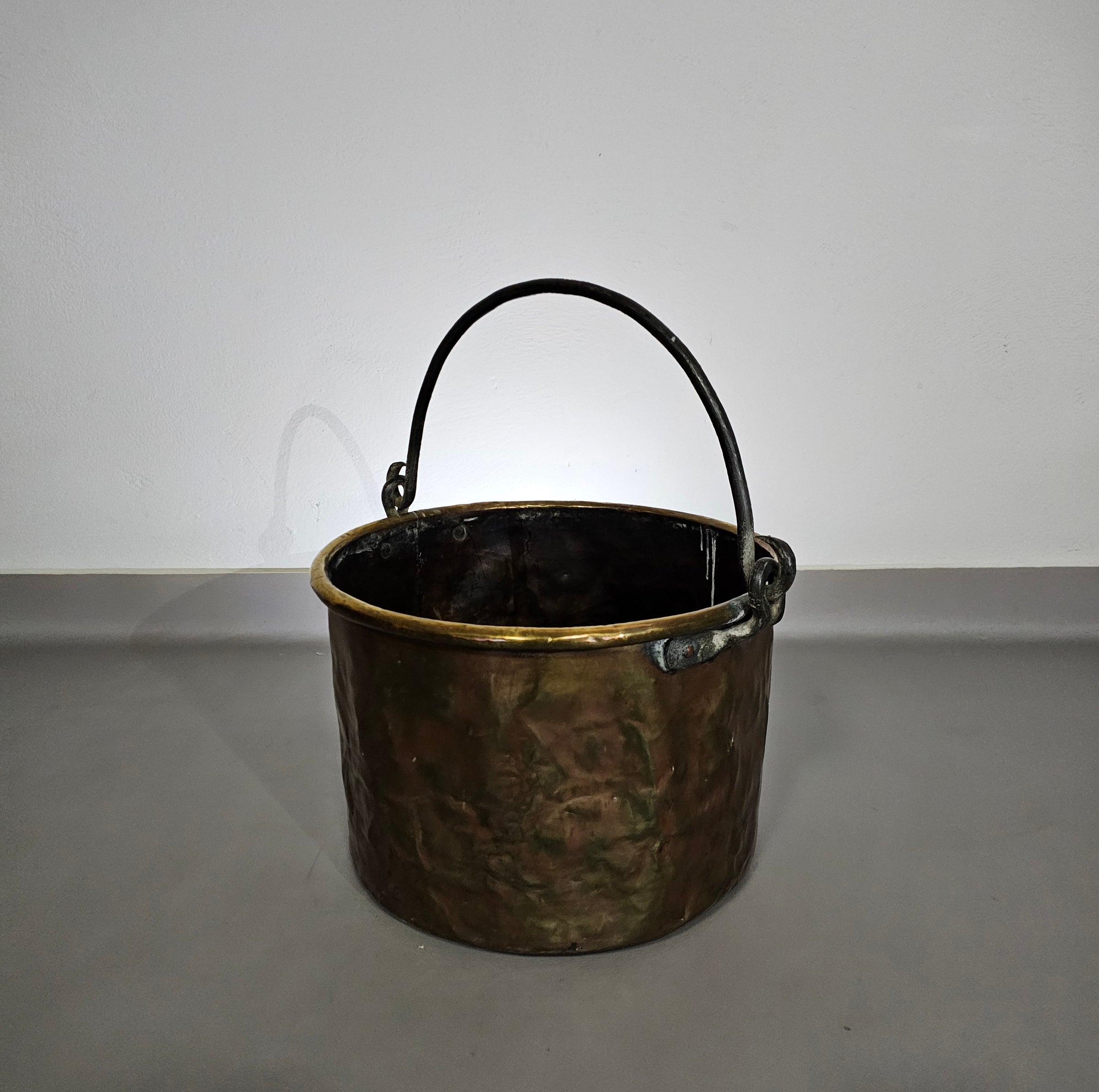 4 x fireplace bucket / price is for the set