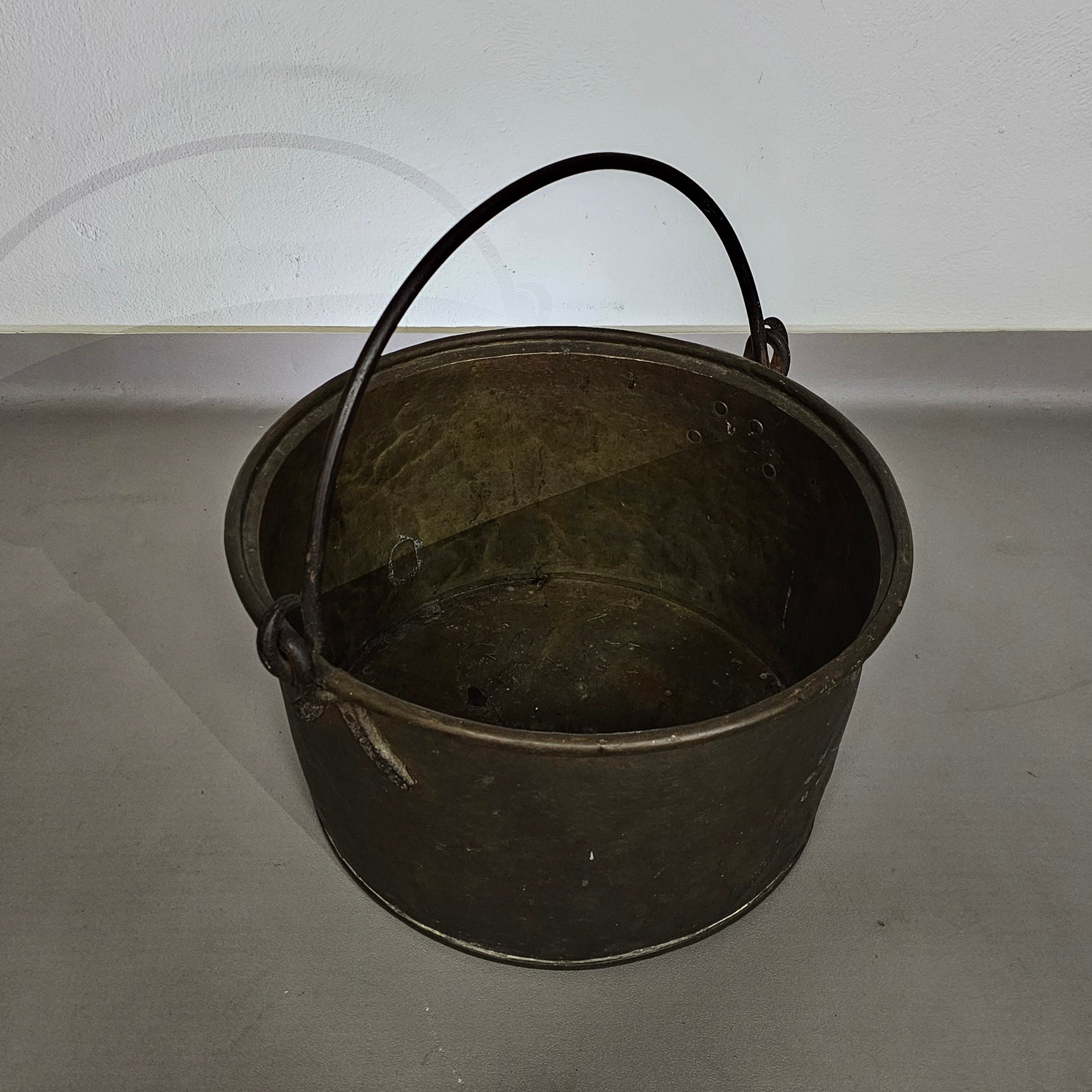 4 x fireplace bucket / price is for the set