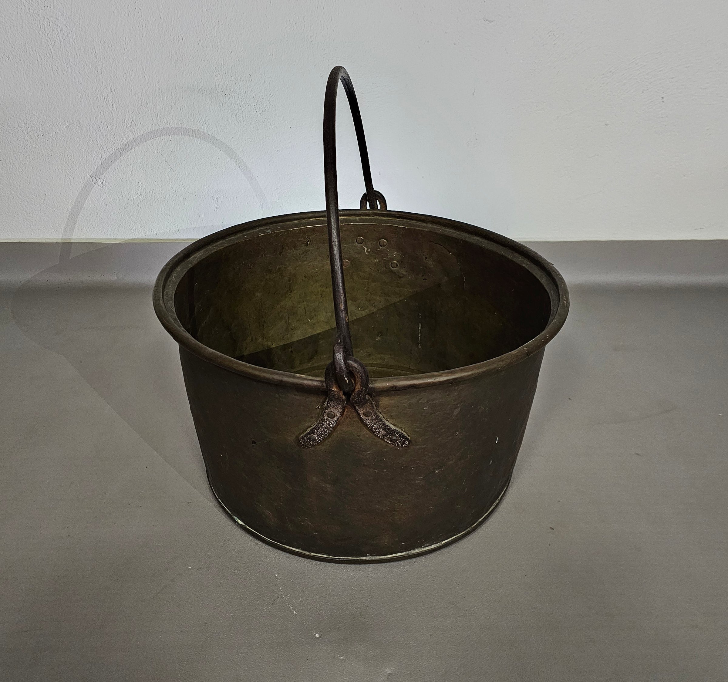 4 x fireplace bucket / price is for the set