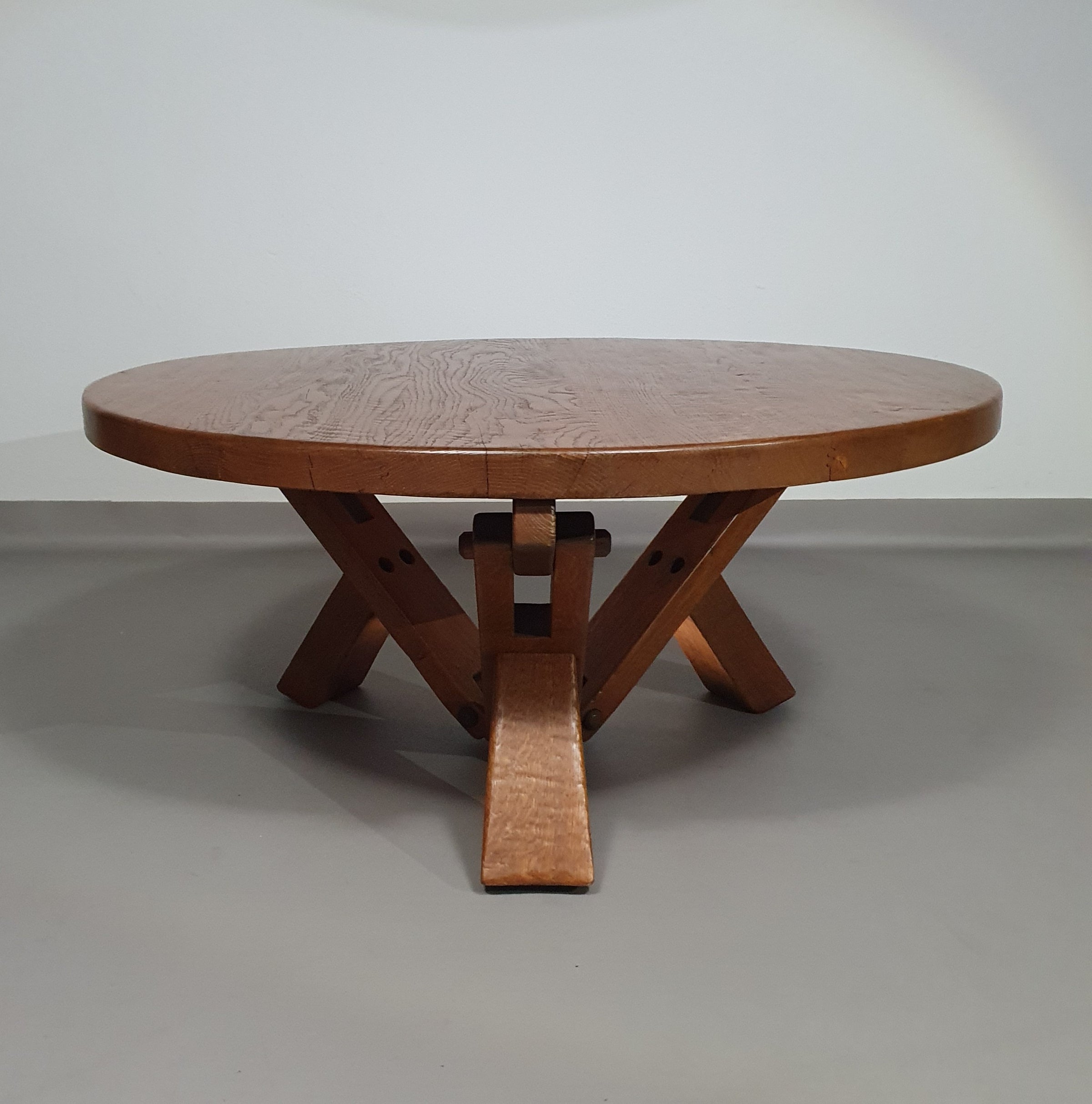 Height adjustable, round, oak coffee table 1960s