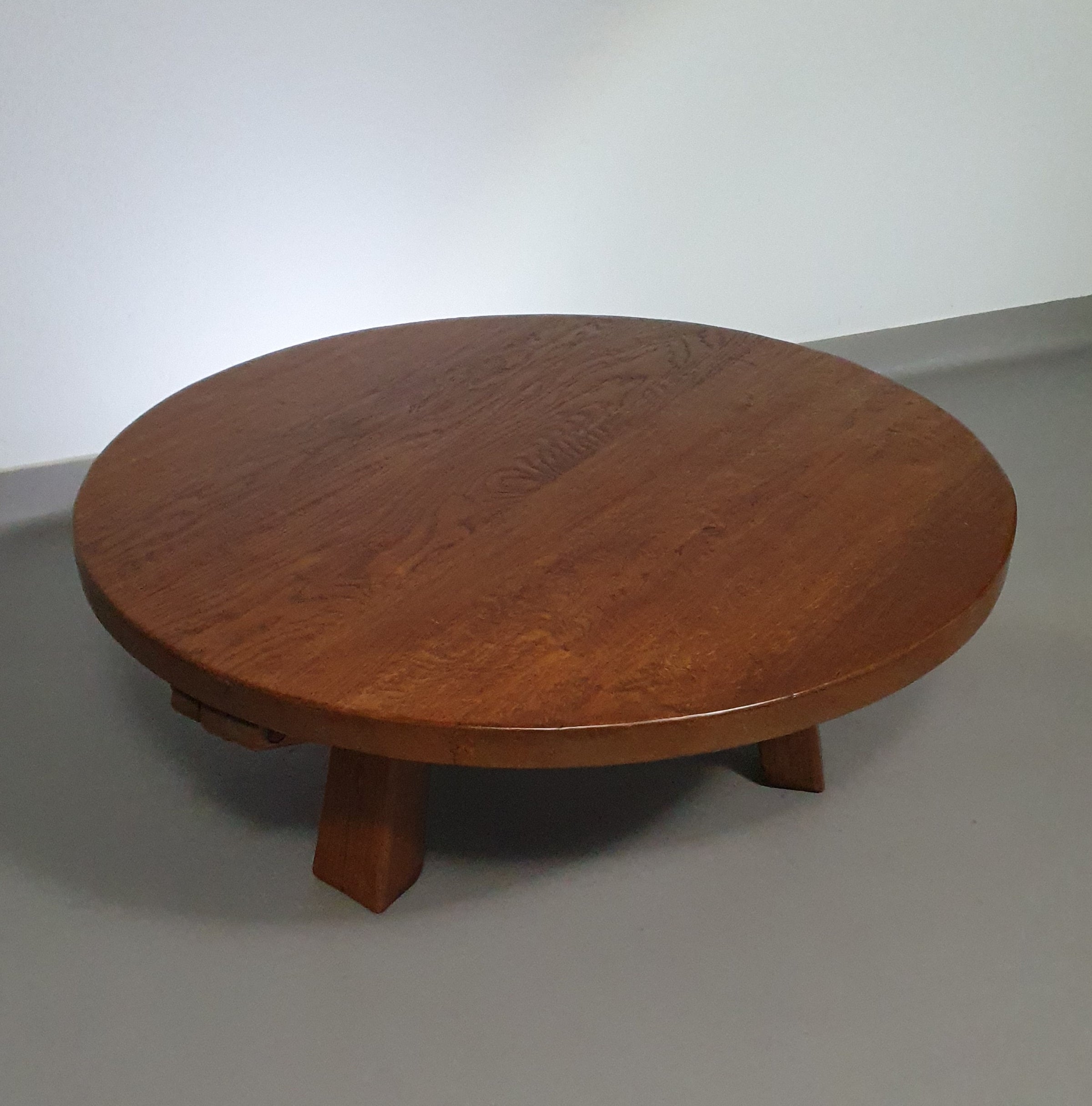 Height adjustable, round, oak coffee table 1960s