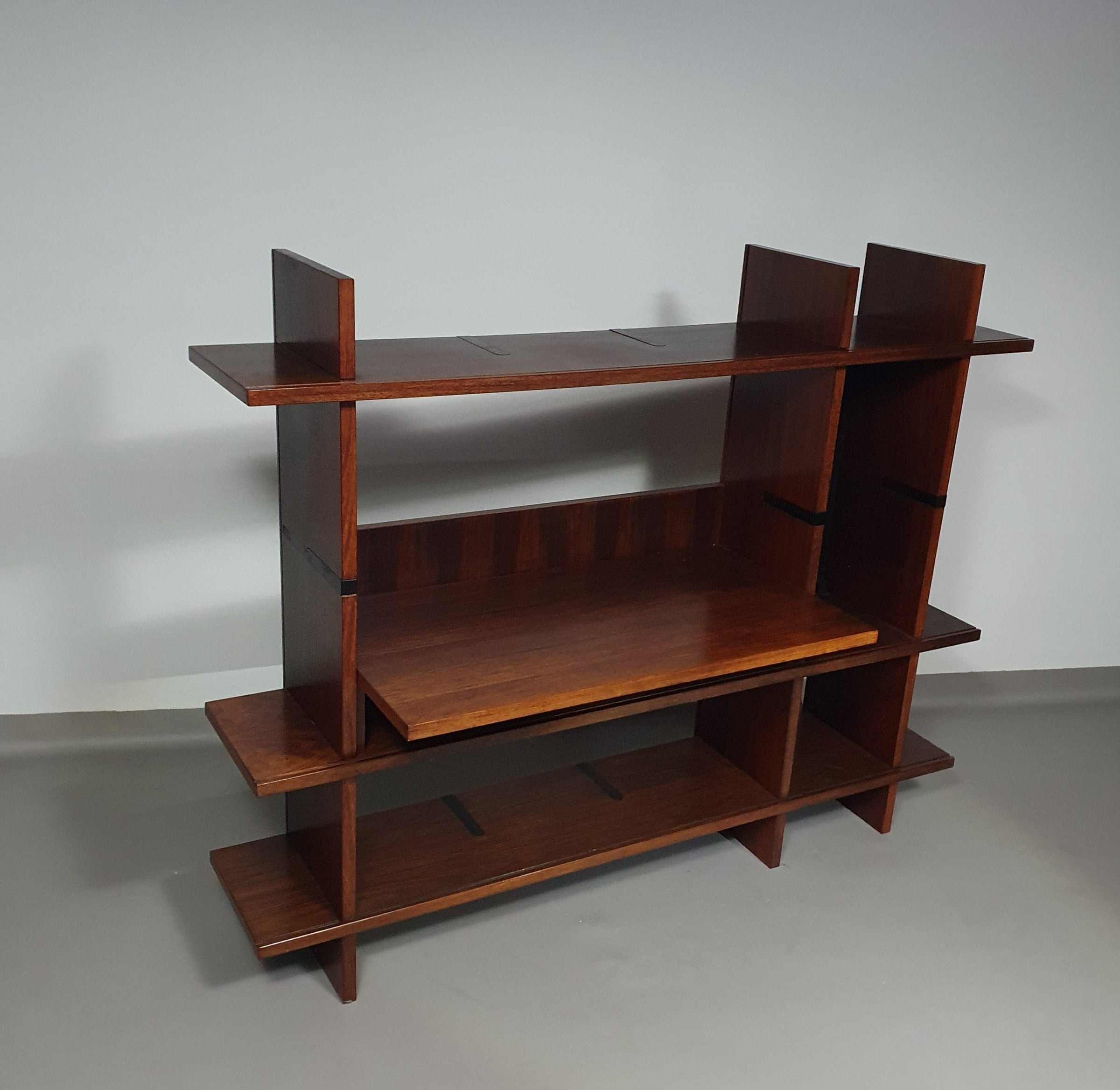 E101 Domino bookcase with writing desk by Eugenio Gerli for Tecno 1960