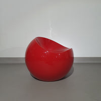 Dupont Finn Stone ball chairs / "Colani"  side table