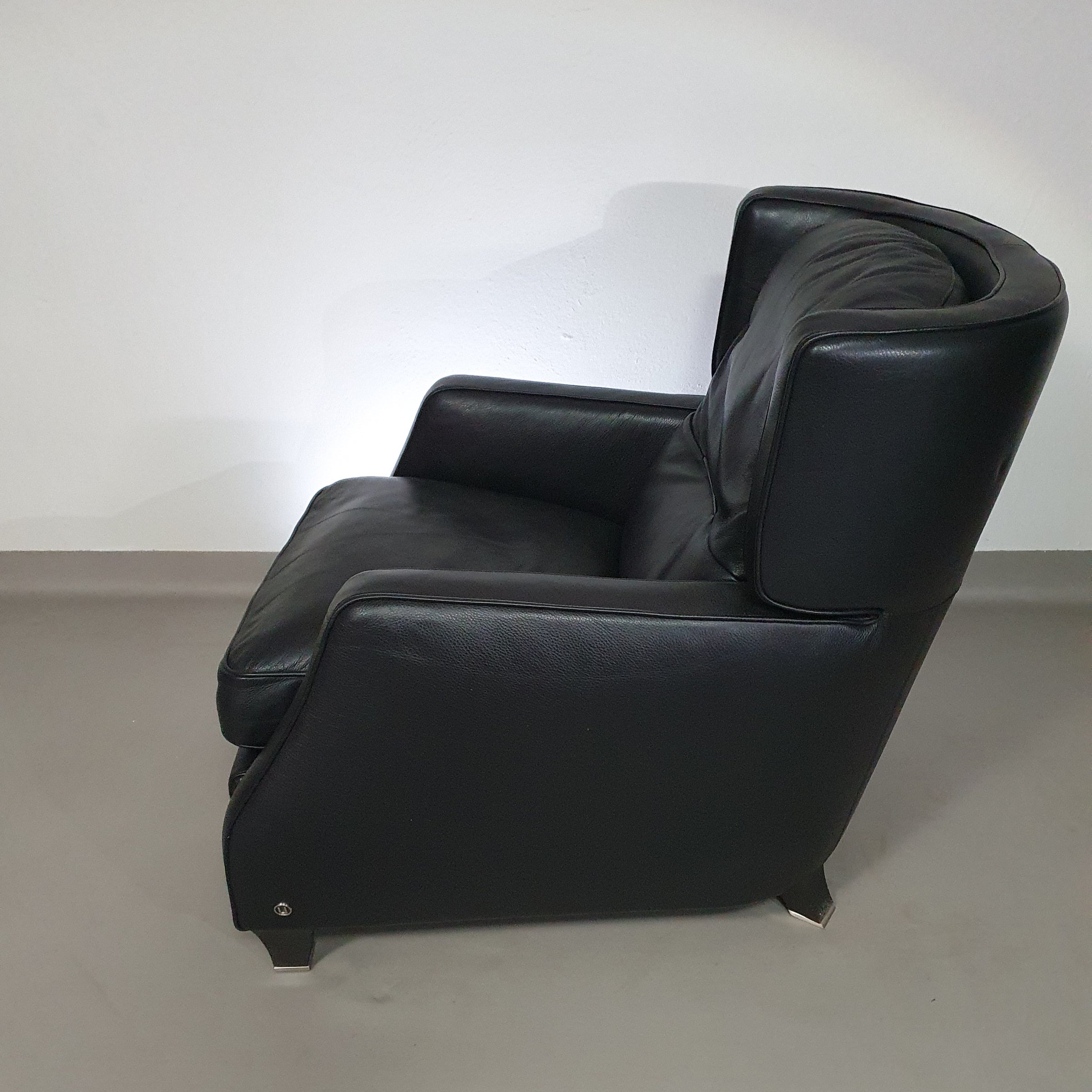 AMADEUS NATUZZI LOUNGE CHAIR / black leather