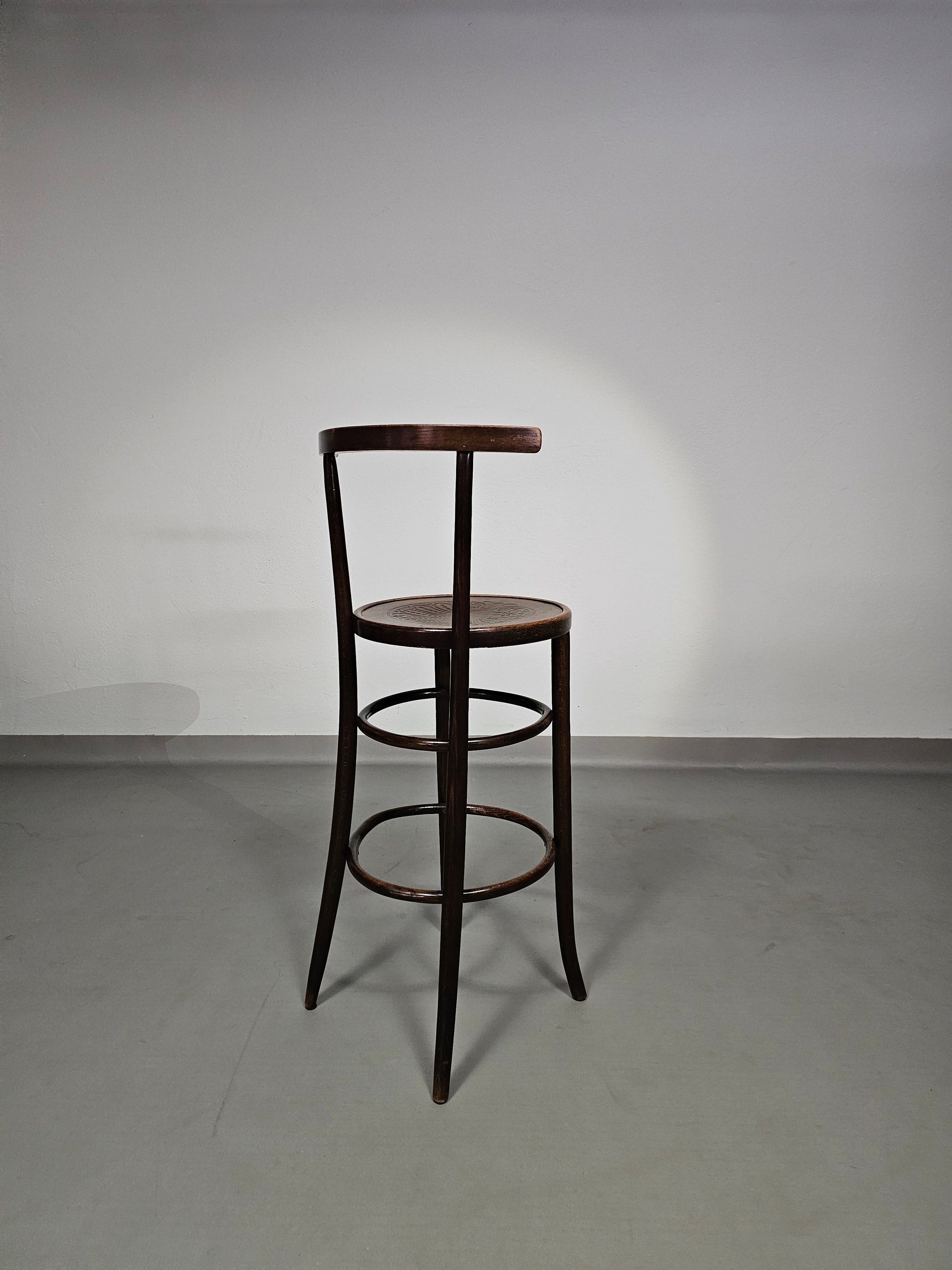 Thonet / Mundus marked / stool