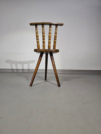 Beautiful old farmers tripod chair for decorative use.