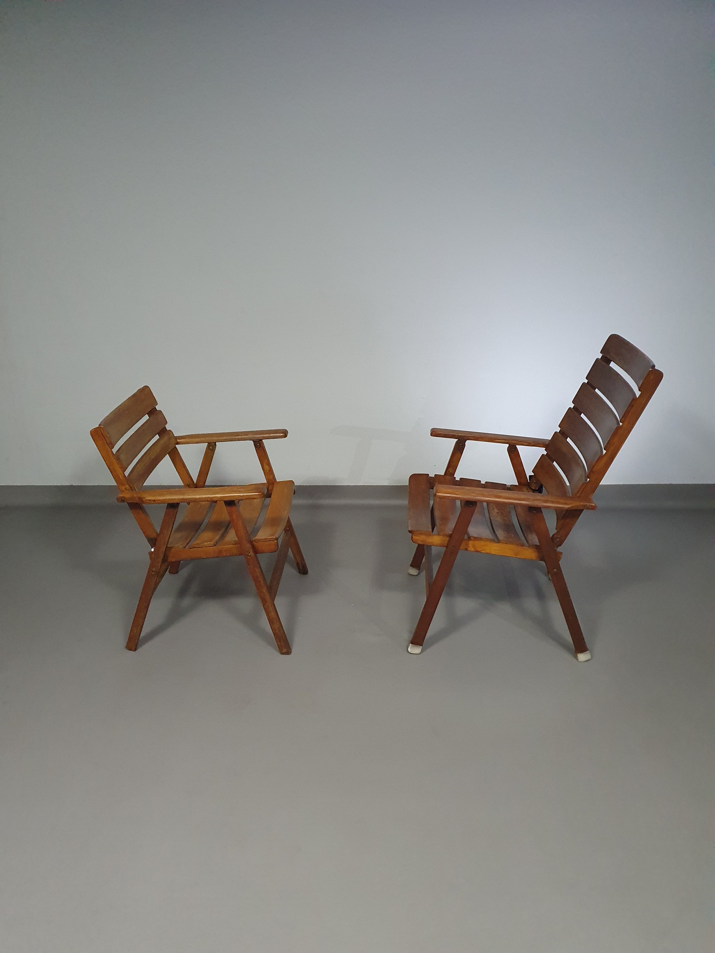 Mid-Century garden folding chairs. Set of 2. High back /  lowback