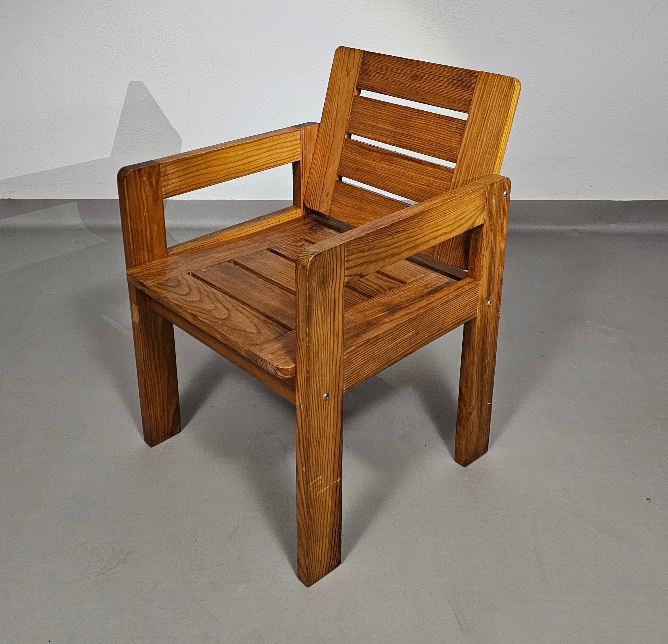 Pine wood chair 1970s with foldable seat.