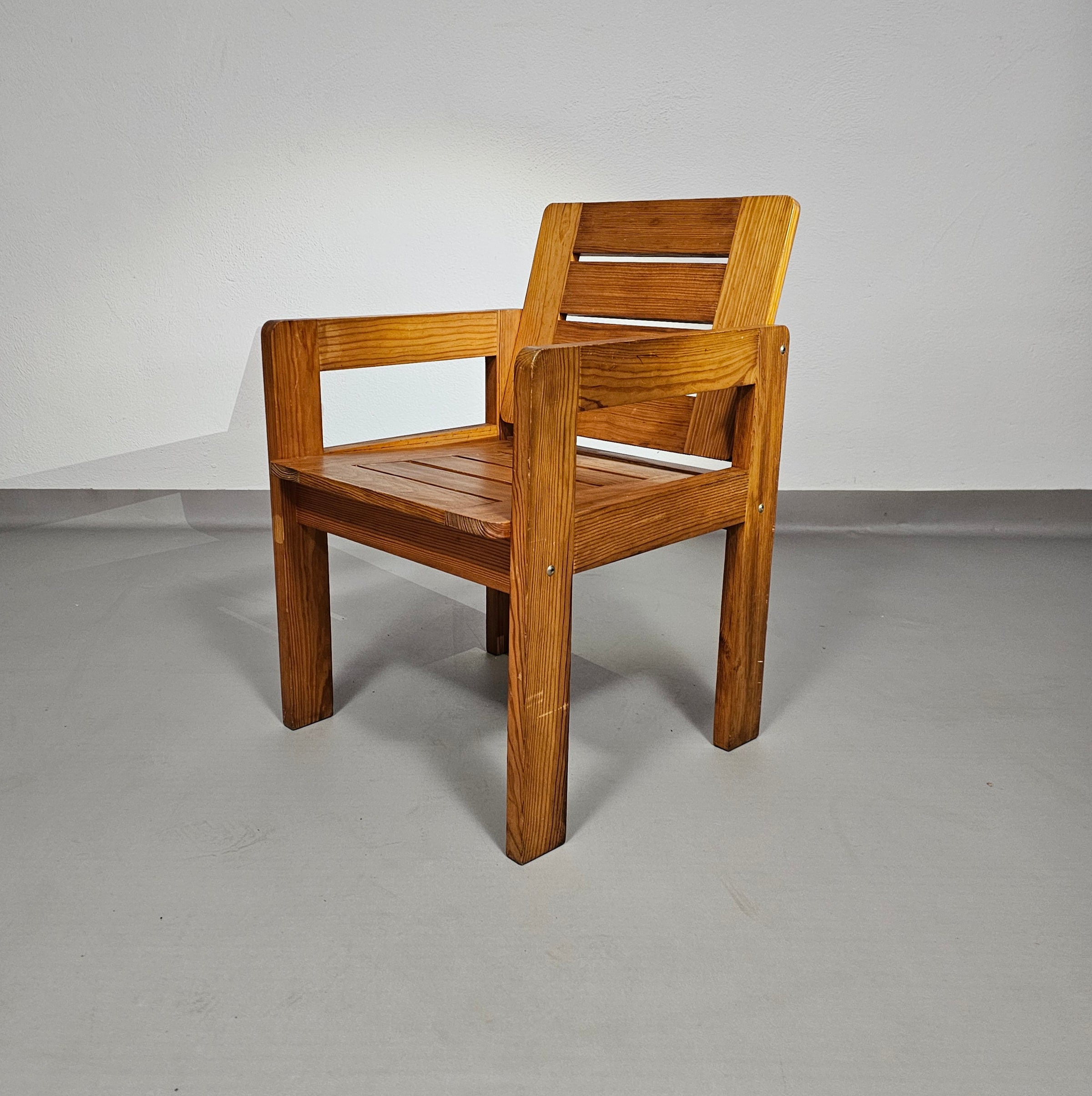 Pine wood chair 1970s with foldable seat.