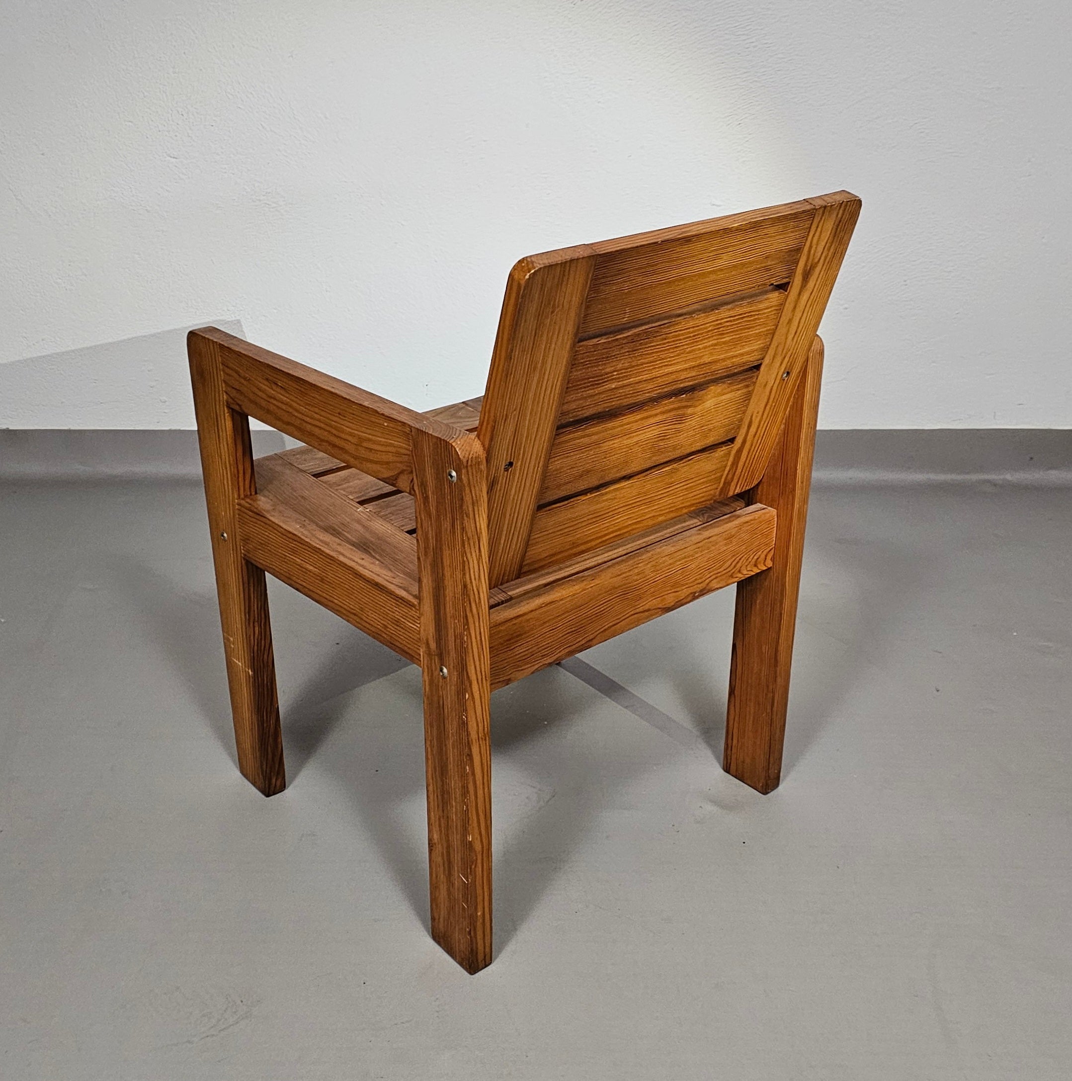 Pine wood chair 1970s with foldable seat.