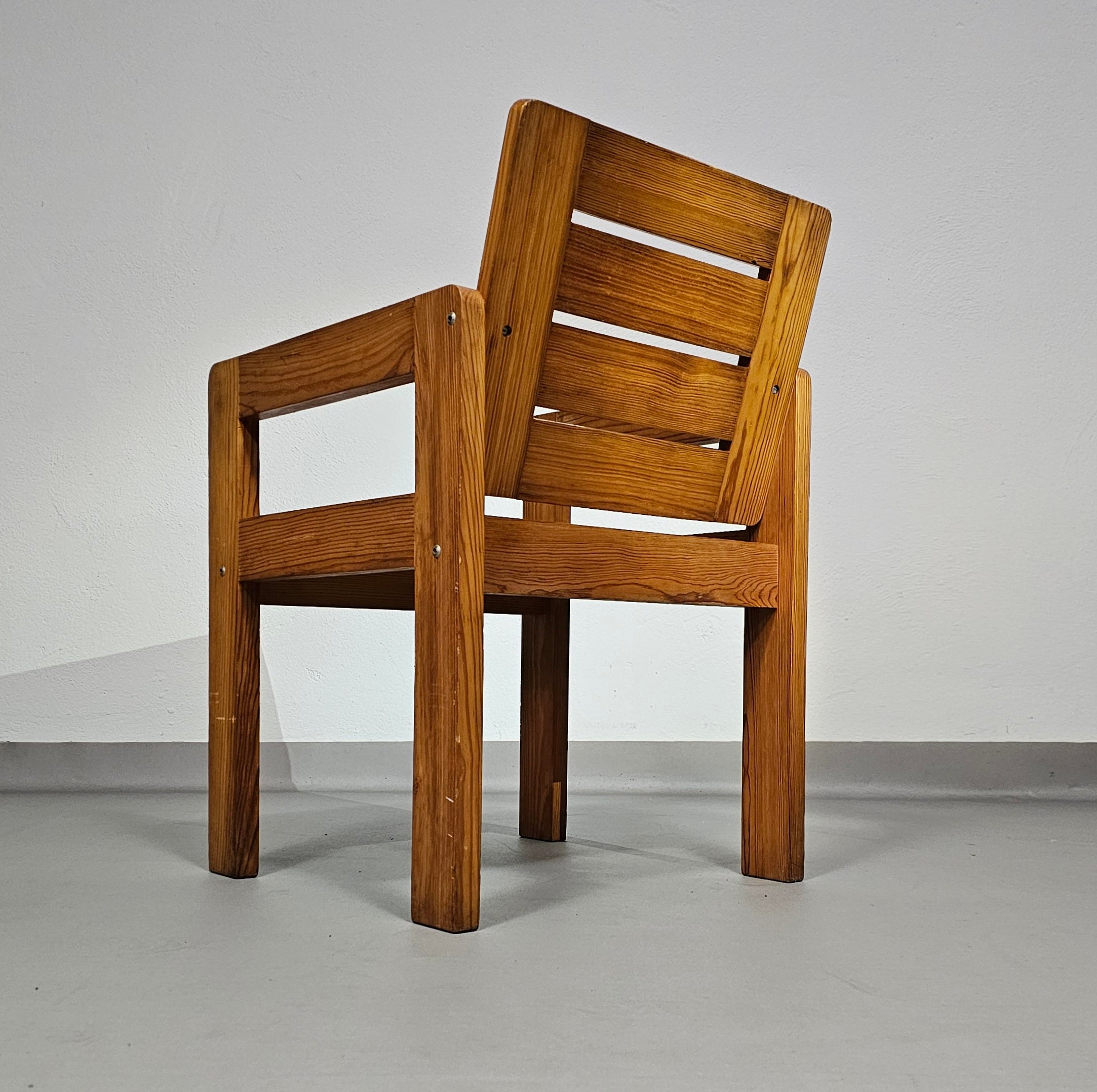 Pine wood chair 1970s with foldable seat.