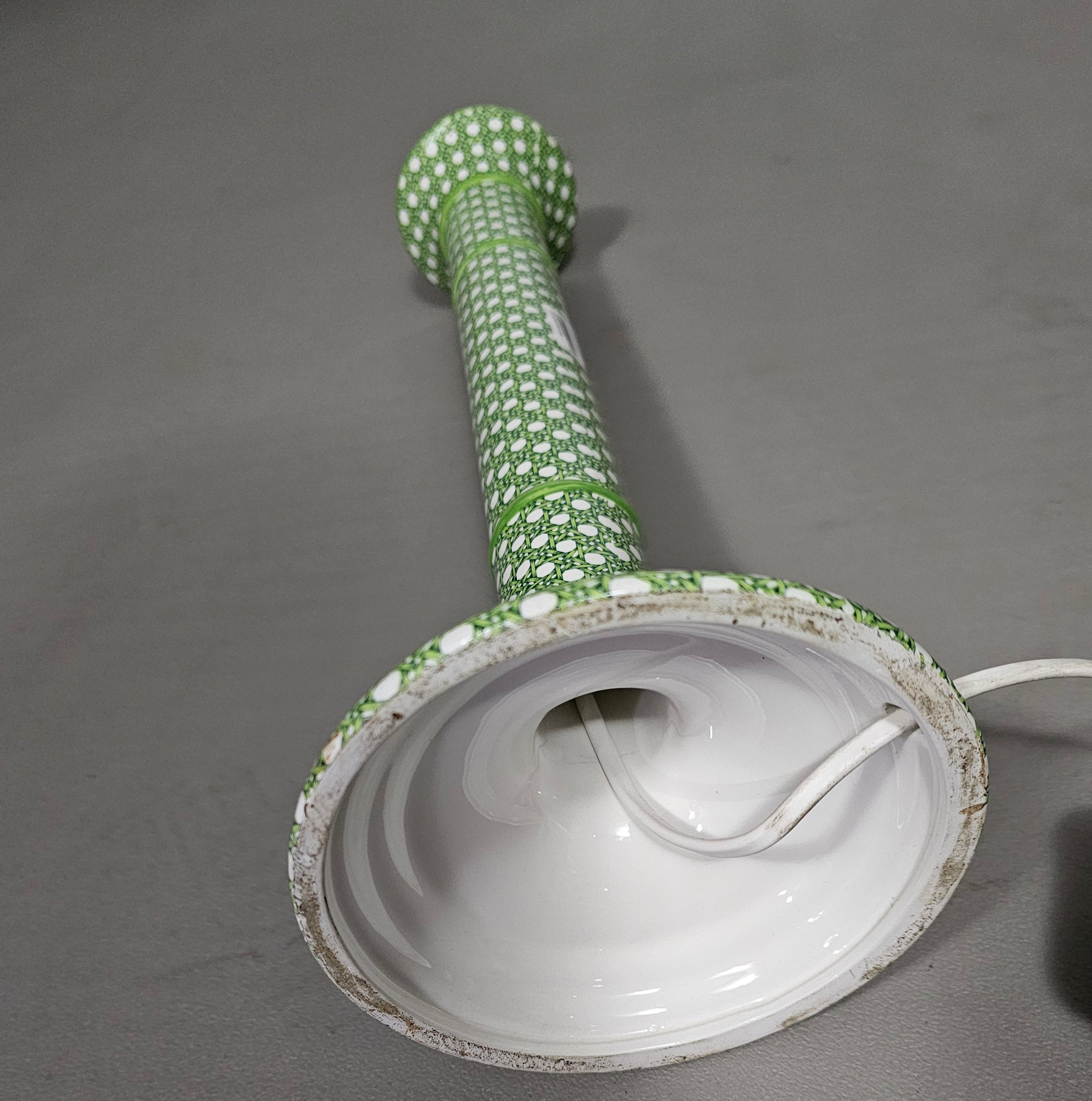 Ceramic glazed table lamp with green webbing pattren