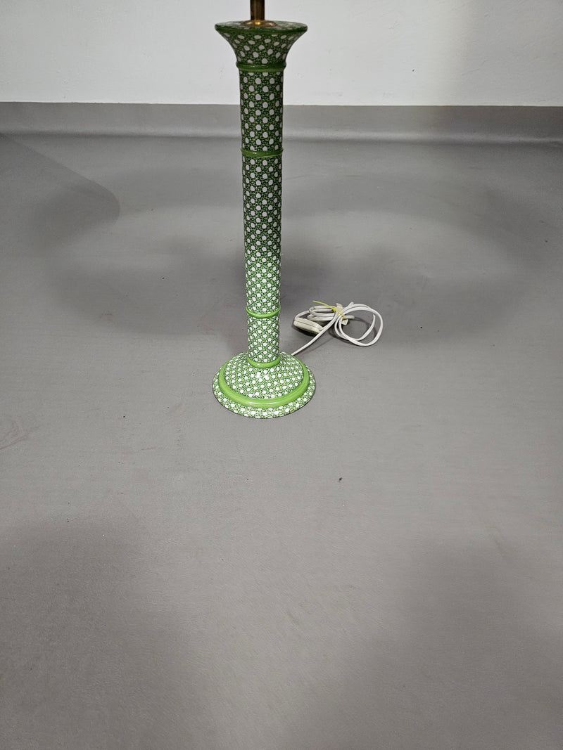 Ceramic glazed table lamp with green webbing pattren