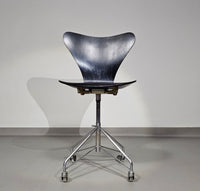 Fritz Hansen 3117 swivel chair 1950s