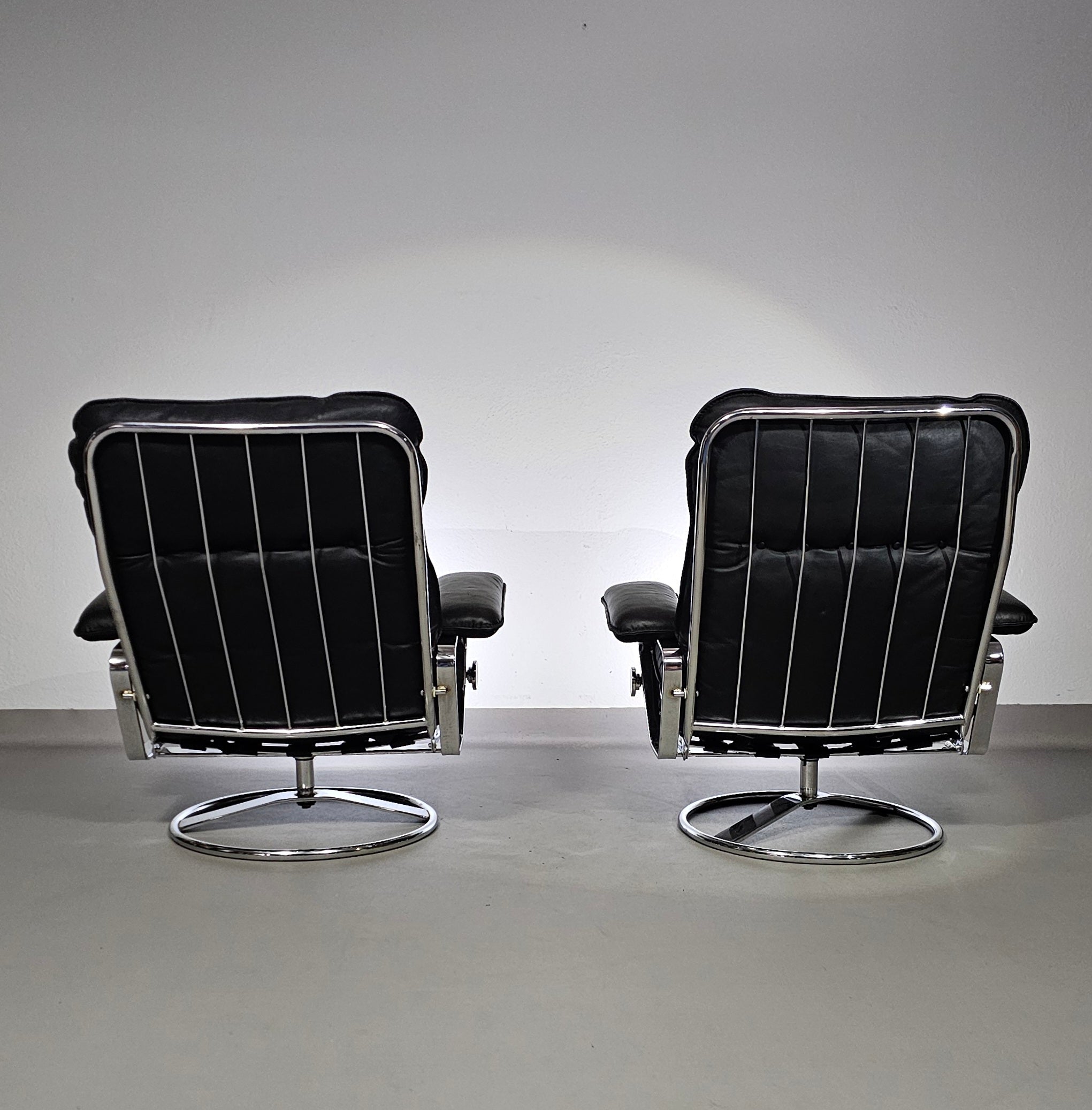 VERY RARE VINTAGE LEOLUX LOUNGE CHAIR, THE NETHERLANDS 1960S