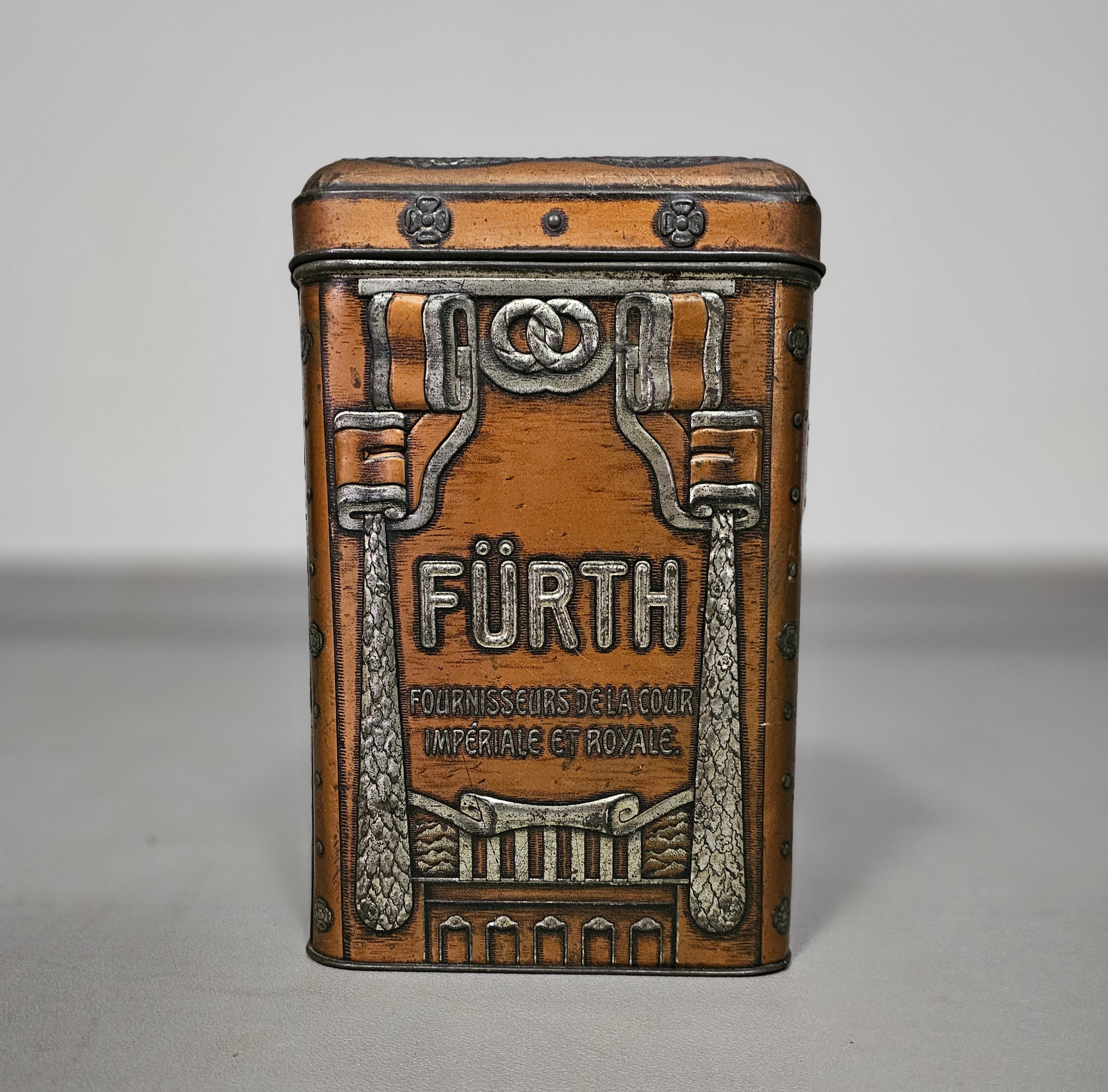 RARE VINTAGE FÜRTH VINTAGE CANDY / COOKIES BOX FRANCE 1940S