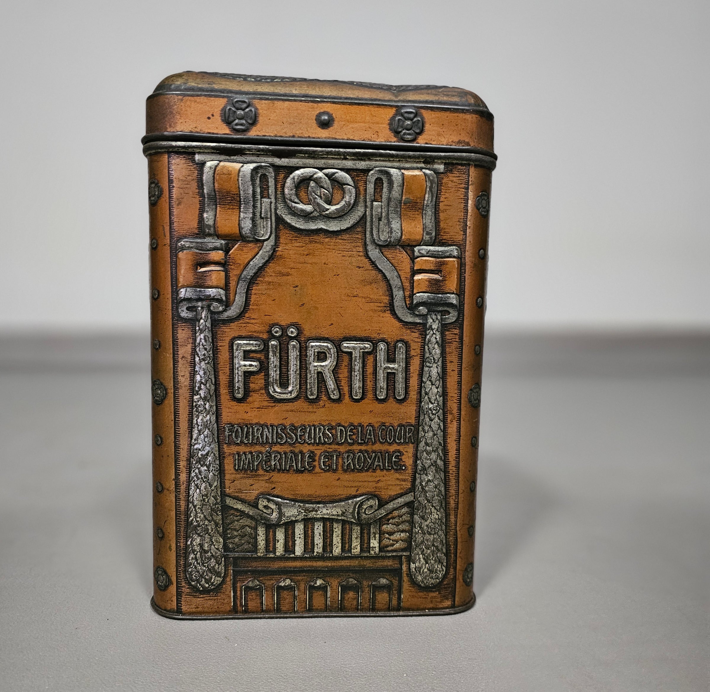 RARE VINTAGE FÜRTH VINTAGE CANDY / COOKIES BOX FRANCE 1940S