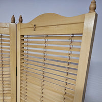 Room divider
French Blonde Beech Louvered Screen Room Divider, 1960s

Width 155

Height 185 cm