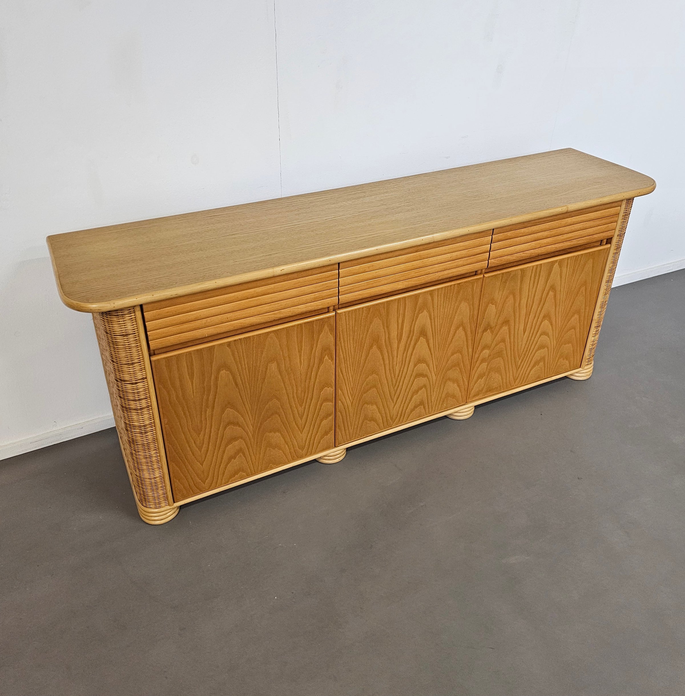 Wood / bamboo / rattan / sideboard Roberti Rattan / 1970s
Stunning condition