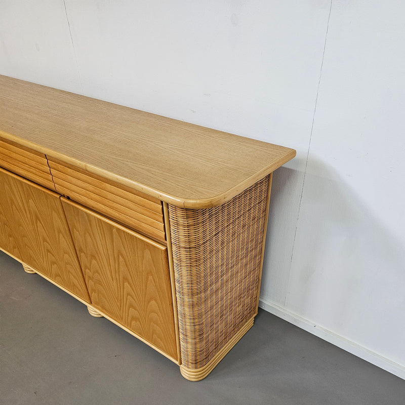 Wood / bamboo / rattan / sideboard Roberti Rattan / 1970s
Stunning condition