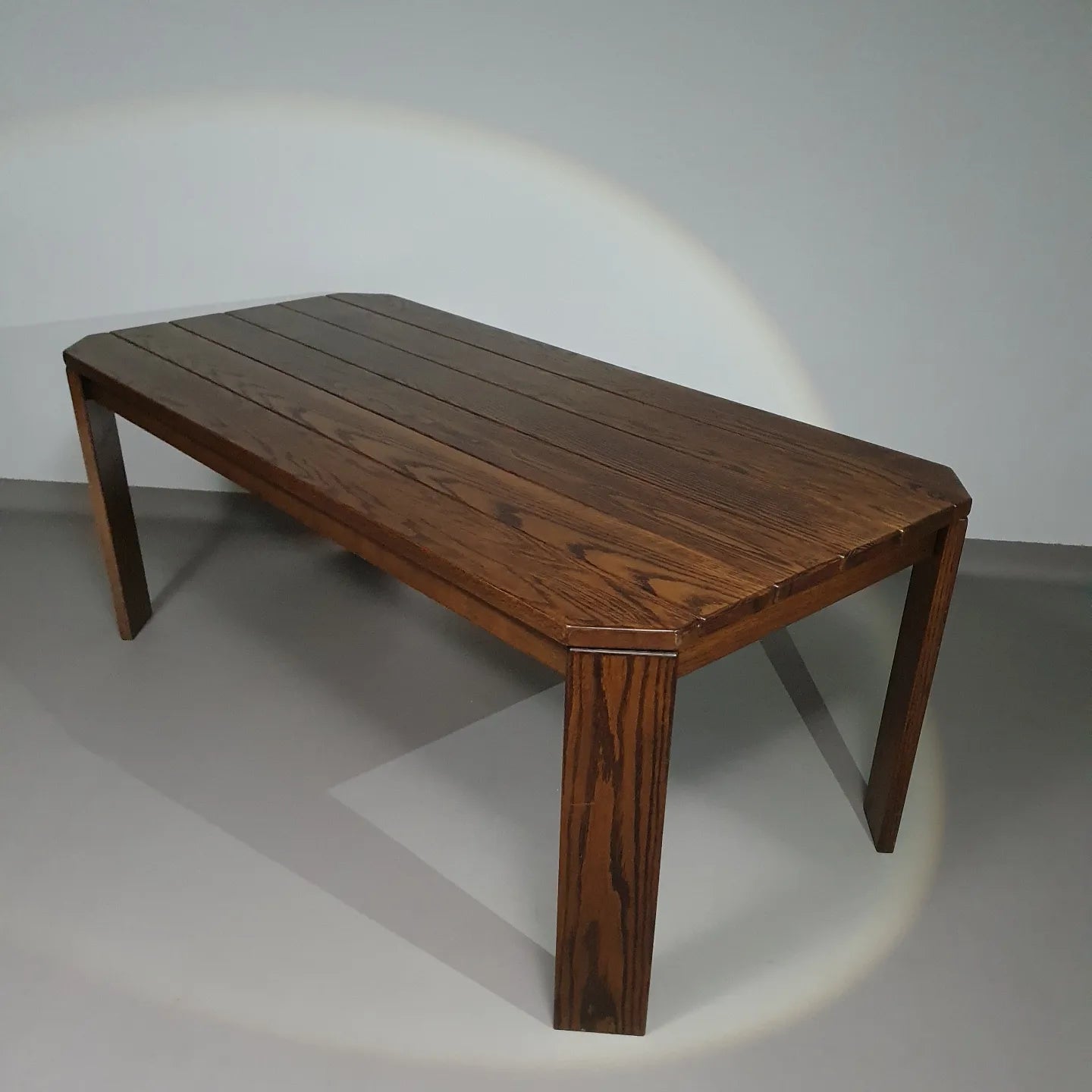 Beautiful solid oak dining table 70's